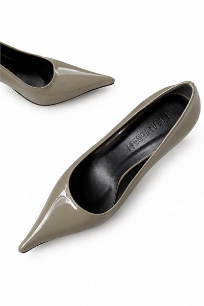 Nera Vizon Rugan Stiletto