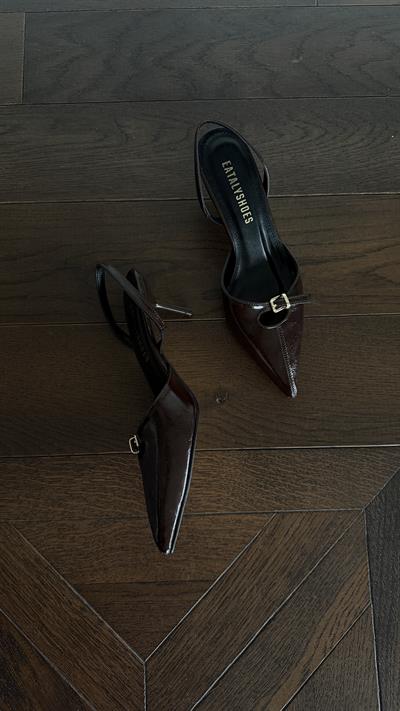 Noi Acıkahve Tokalı Sivri Burun Topuklu