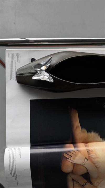 Pamila Haki Kelebek Tokalı Babet