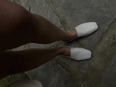 Sid Bej Kare Burun Deri Babet