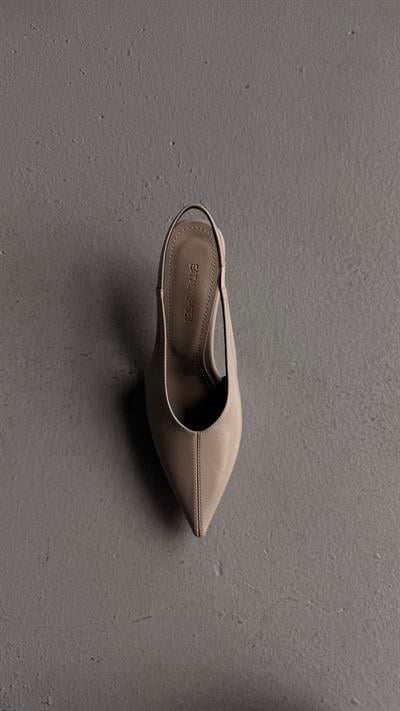 Sivri Burun Dekolteli Yeni Bej Kadın Topuklu