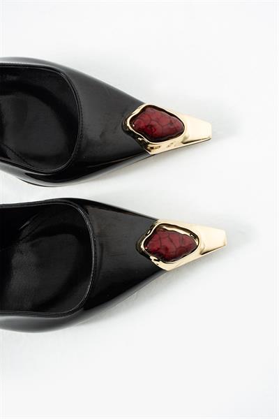 Velmore Premium Taş Aksesuarlı Siyah İnce Topuk Kadın Ayakkabı