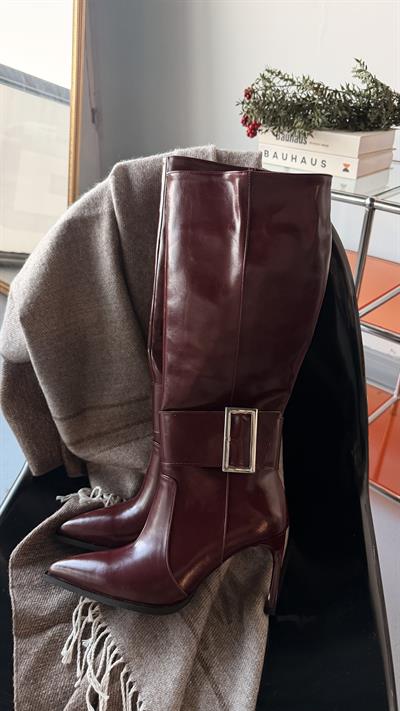 Vera Bordo Cilt Tokalı Topuklu Çizme