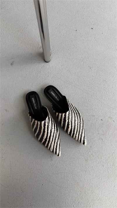 Zaya Siyah Hasır Mule
