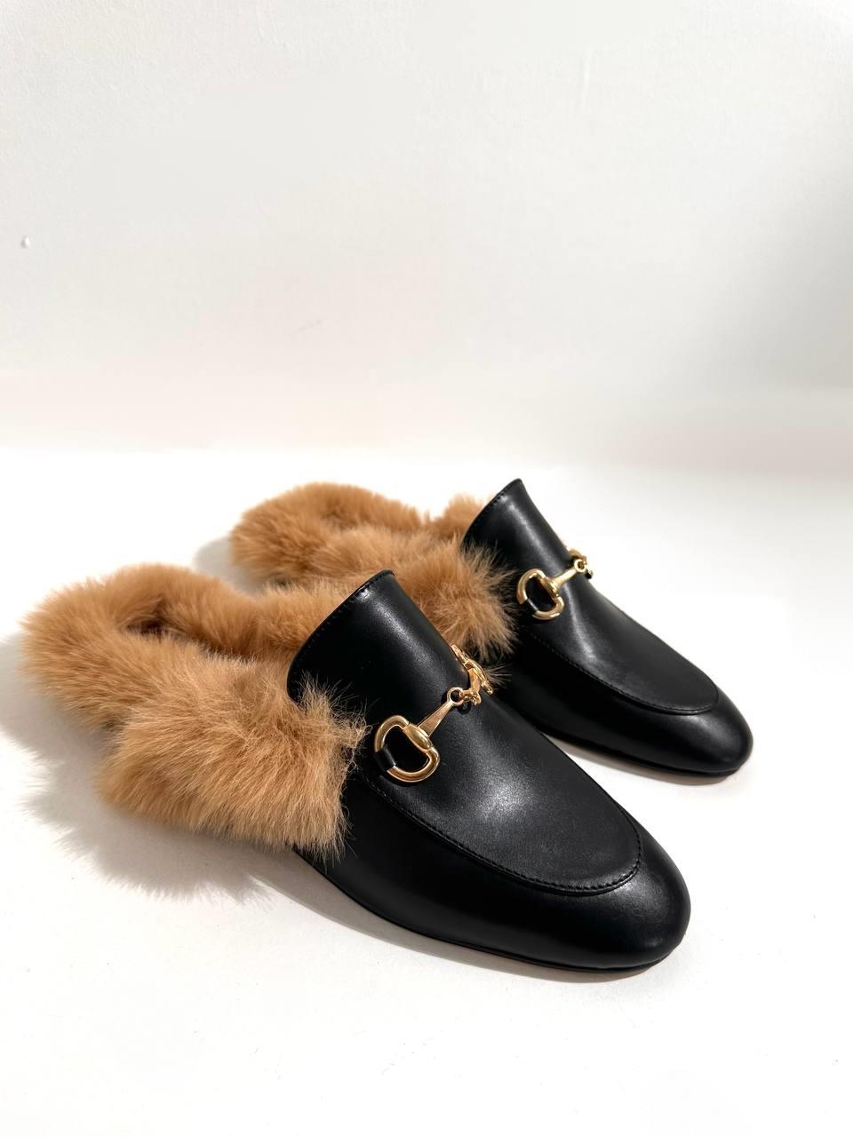 046-805 Siyah Cilt İçi Kürklü Kadın Terlik