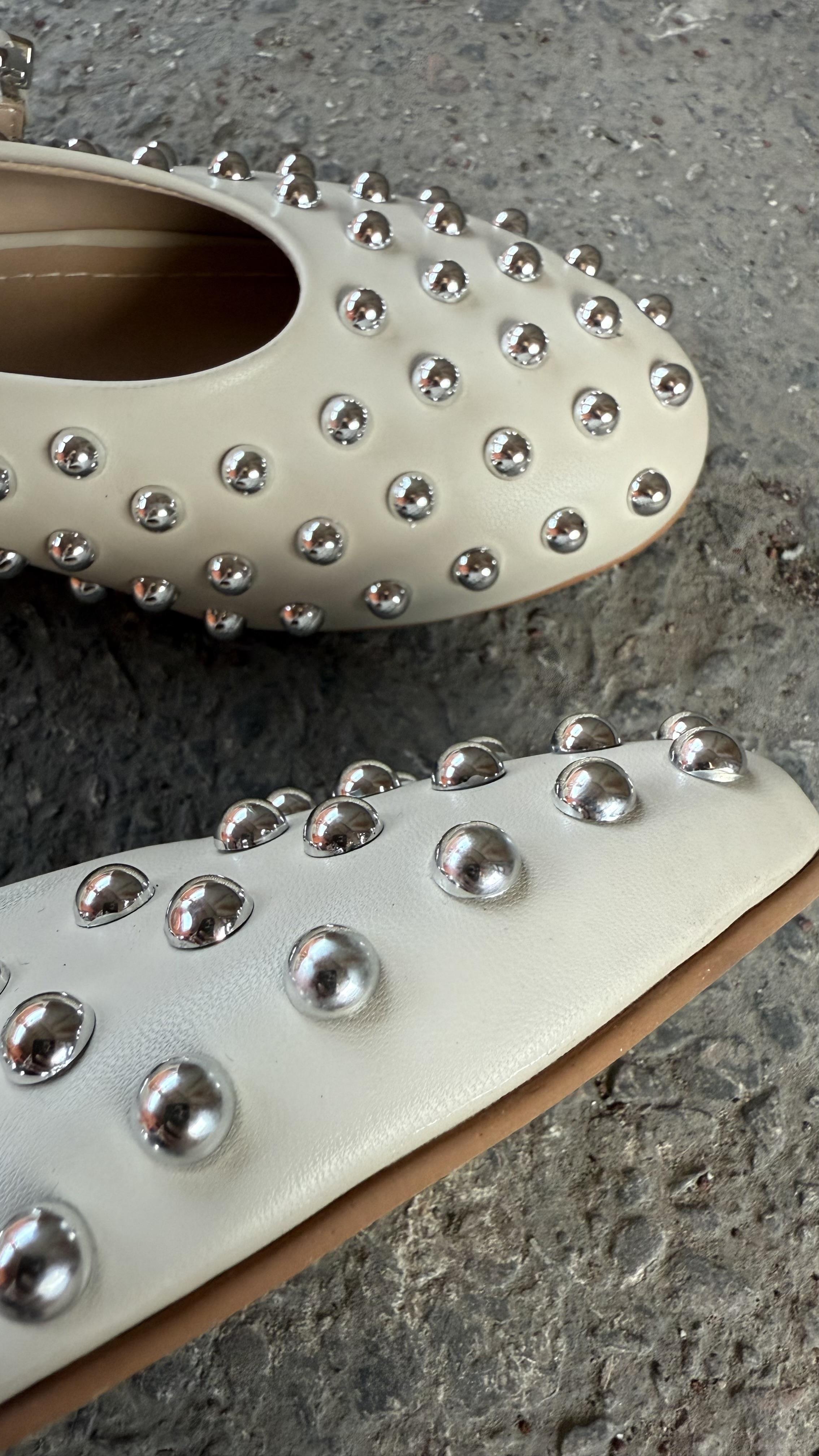 Disco Bej Zımba Pim Detaylı Babet 