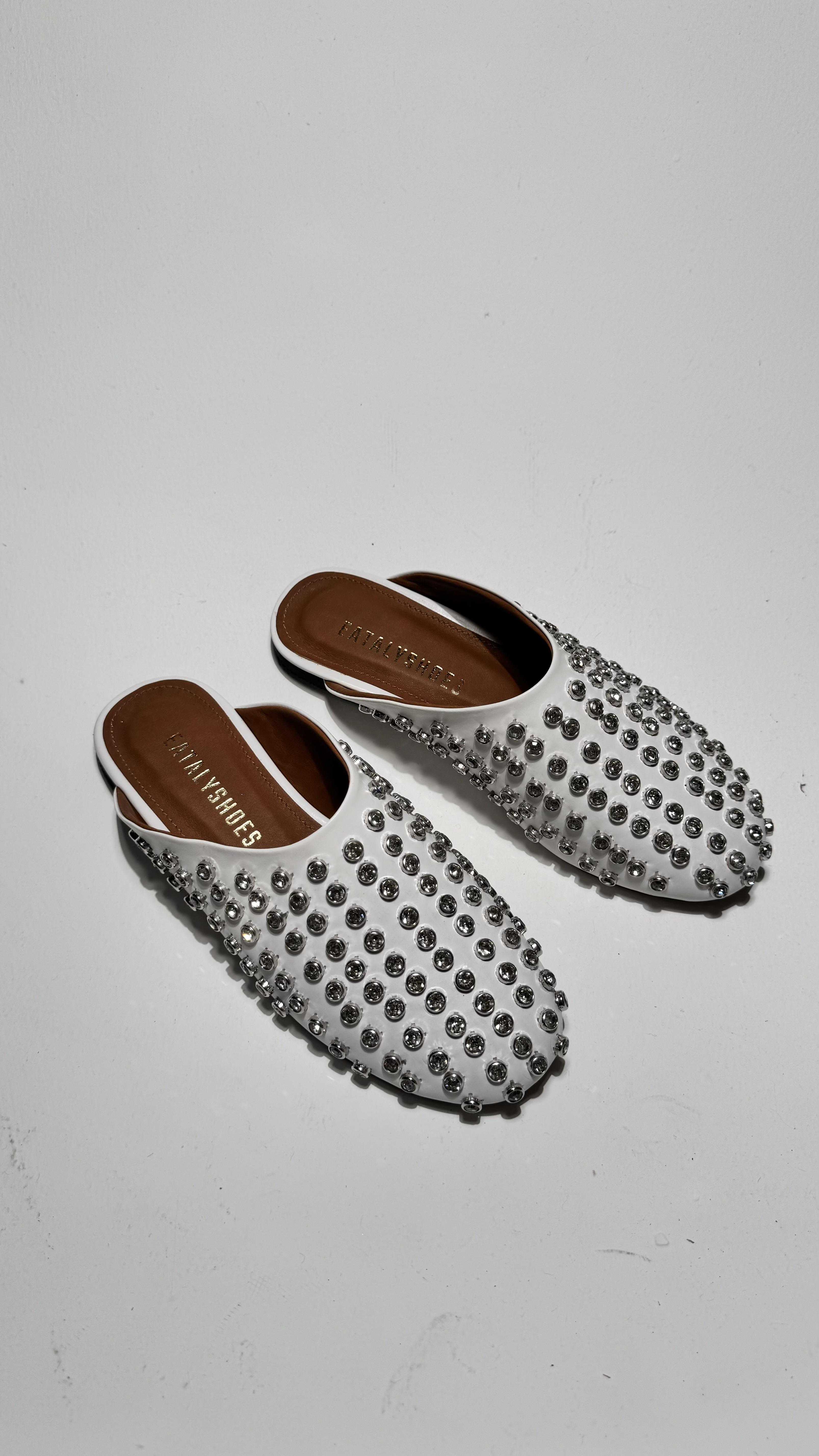 Disco Beyaz Zımba Taşlı Terlik