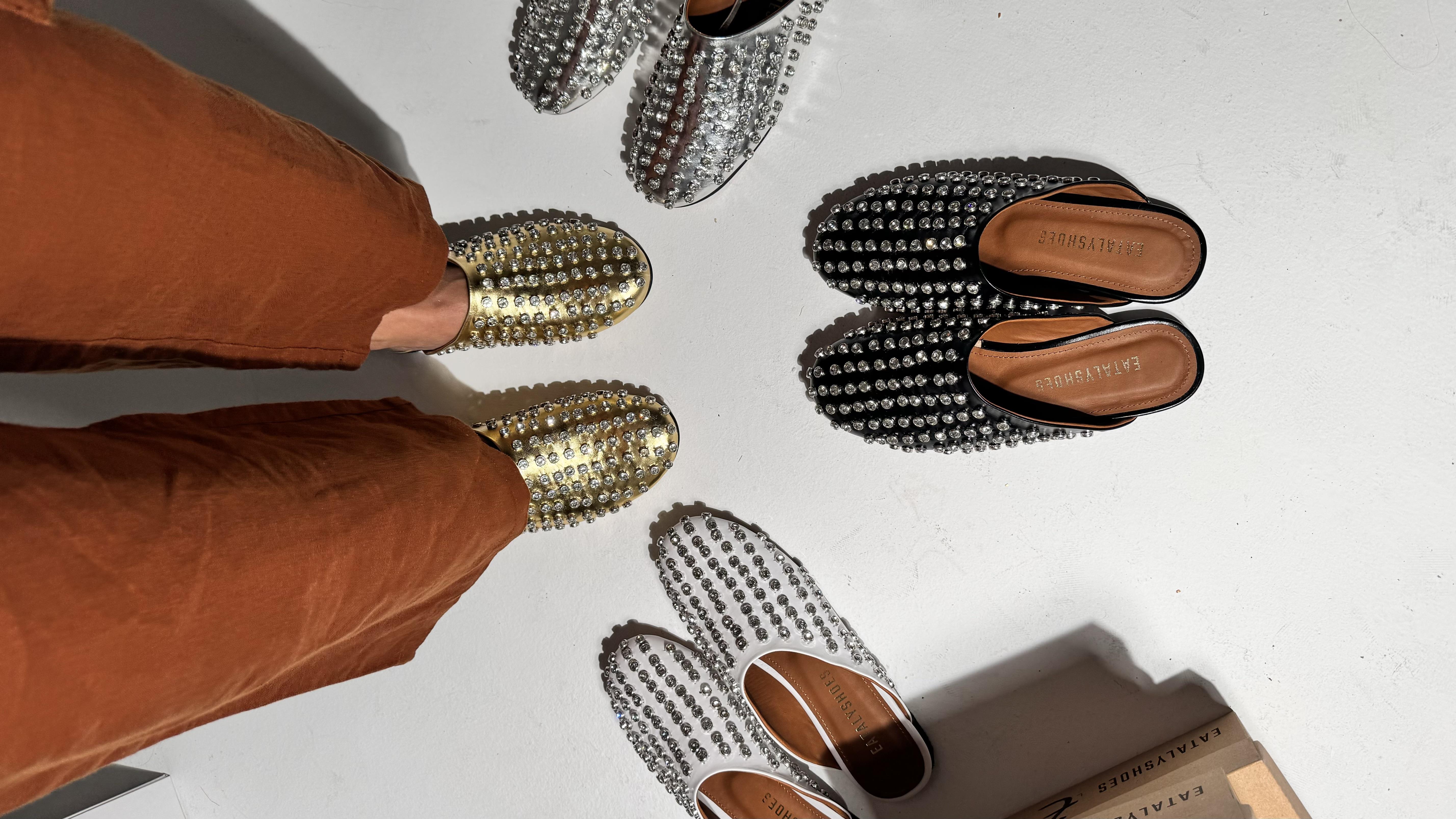 Disco Gümüş Zımba Taşlı Terlik 