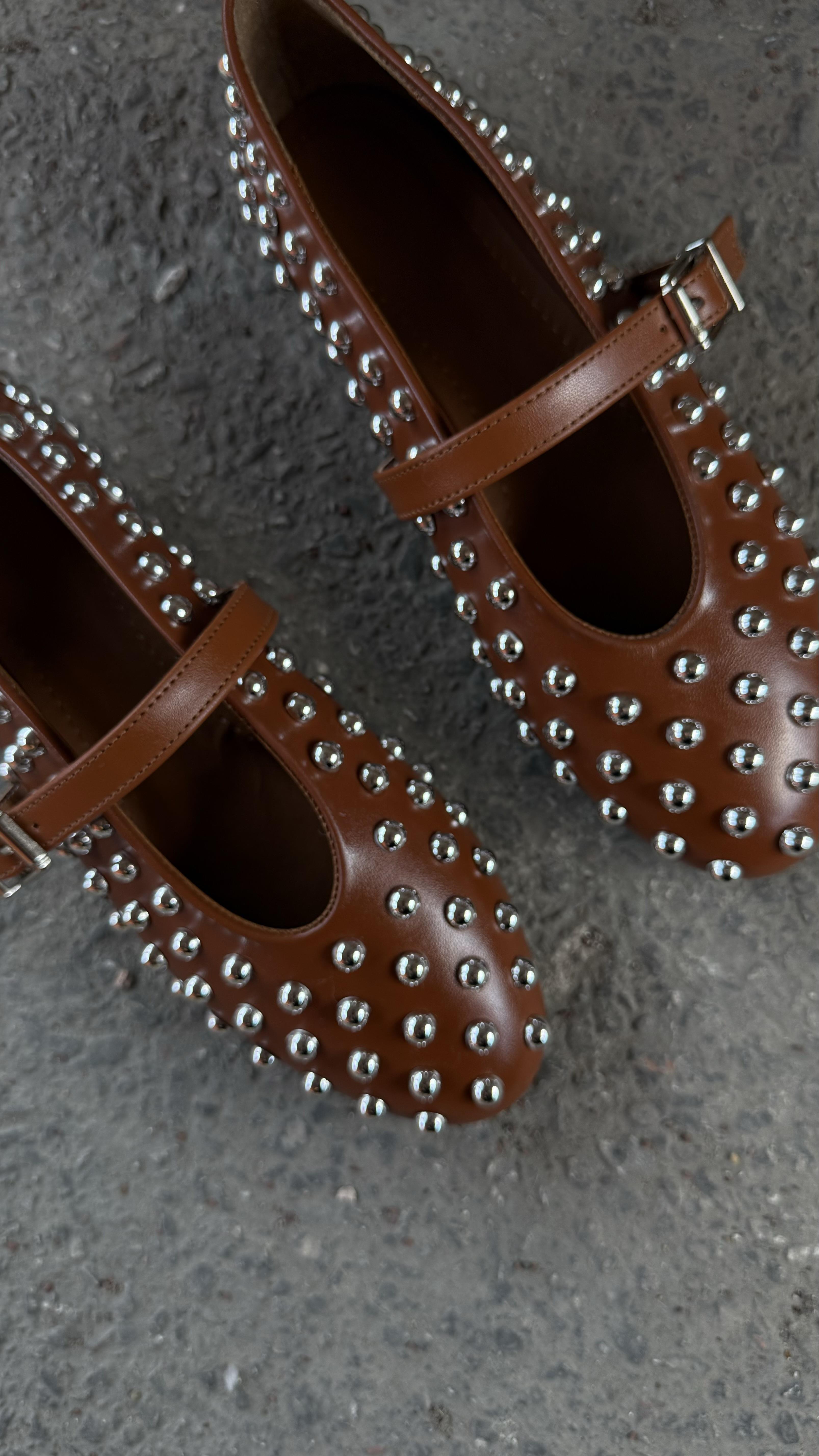 Disco Taba Zımba Pim Detaylı Babet 