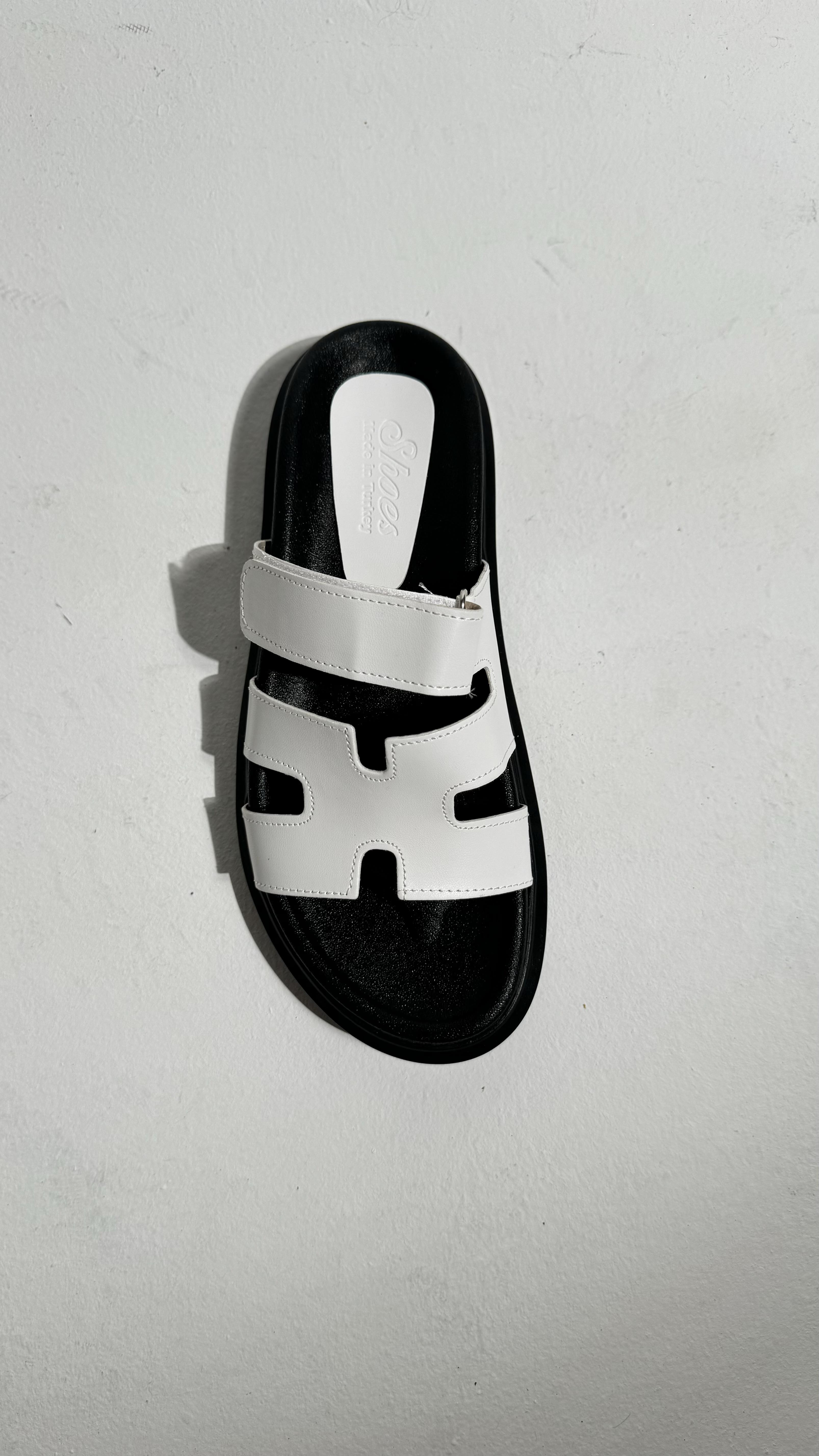 Henza Beyaz Kalın Tabanlı Çift Bant Terlik