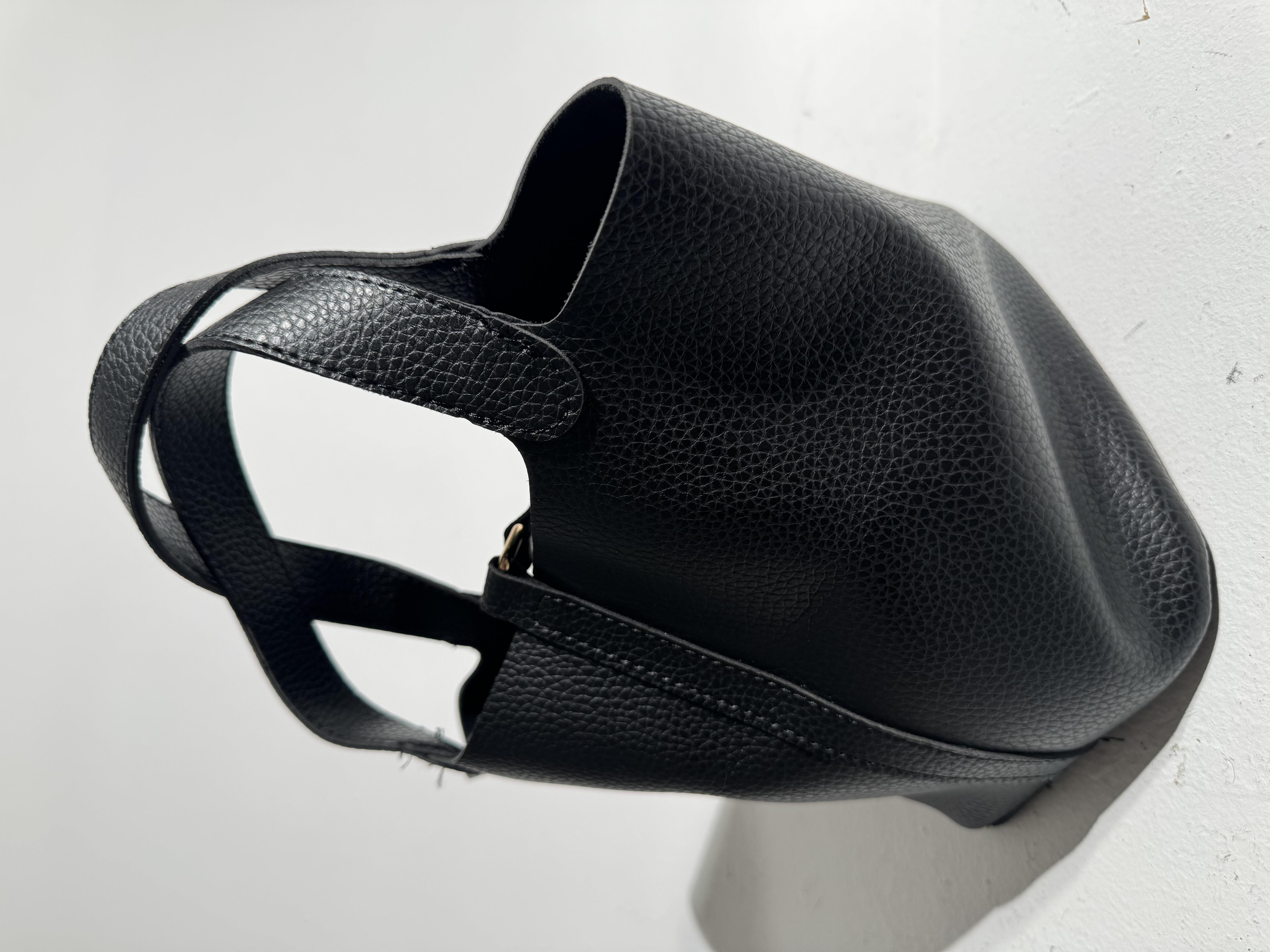 Kely Siyah Poşet Kilit Detaylı Poşet Çanta