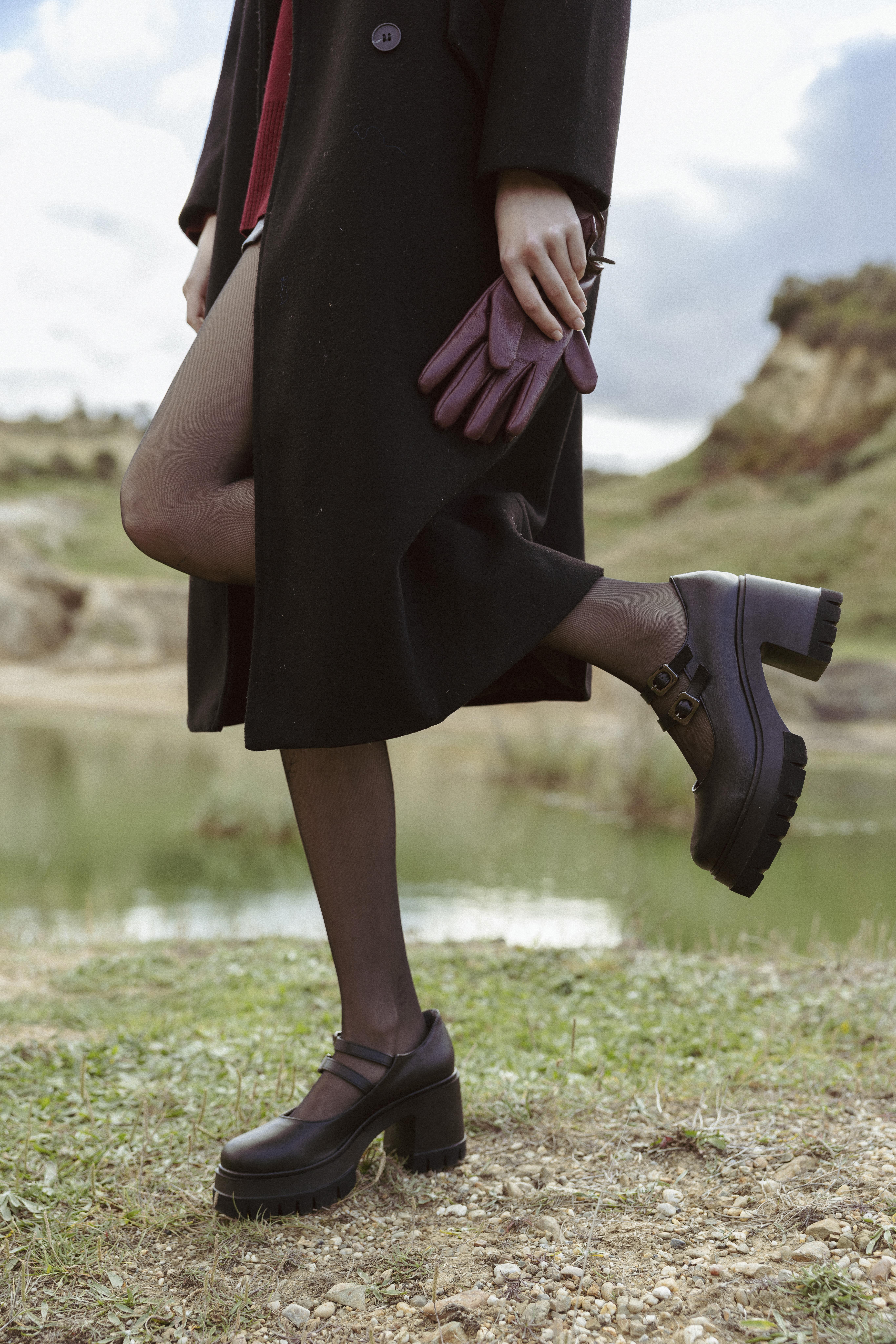 Manson Siyah Çift Bant Tokalı Kadın Yüksek Platform Topuklu Ayakkabı