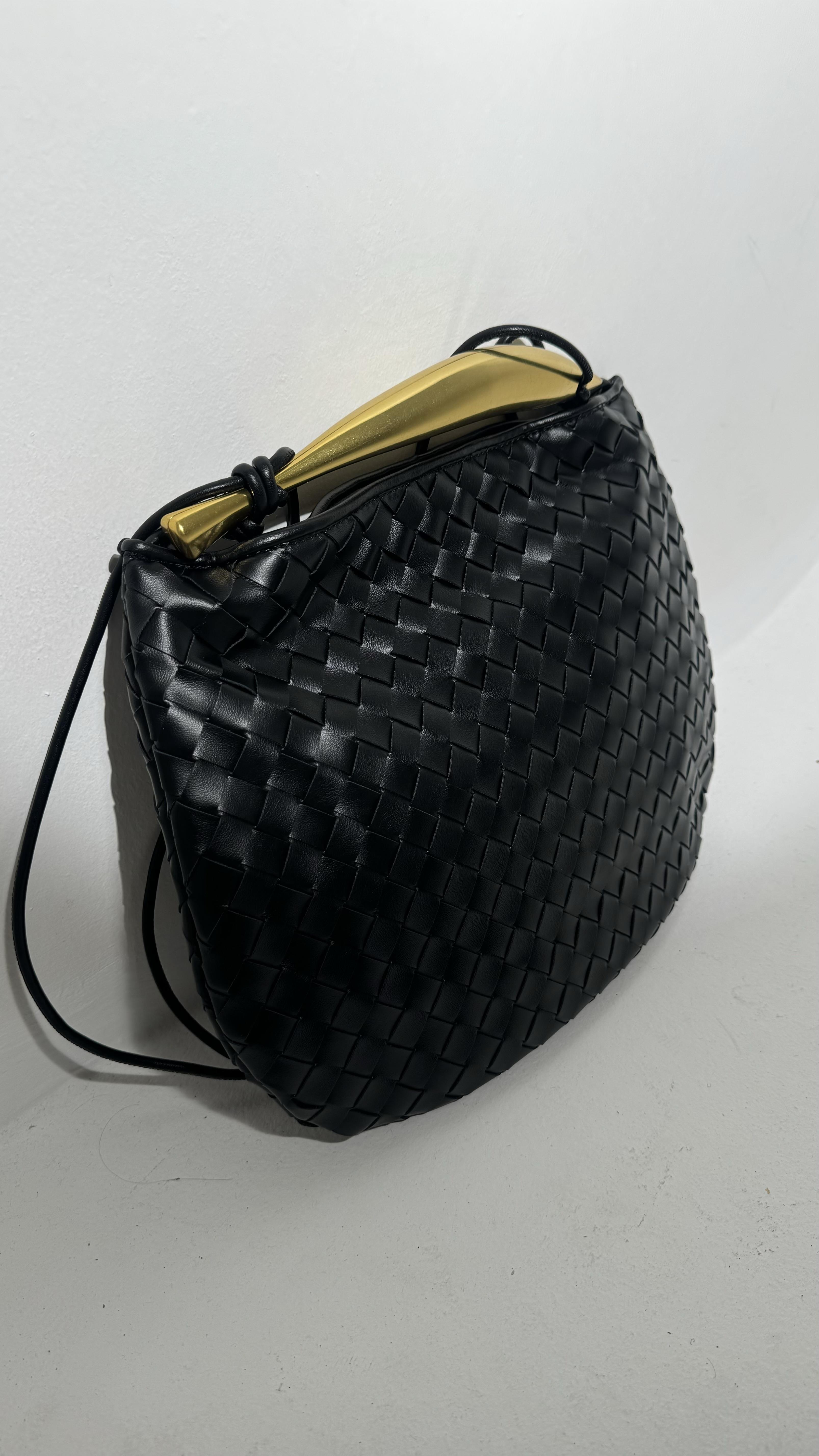 Moni Siyah Elörgüsü İthal Gold Tutma Saplı Çanta