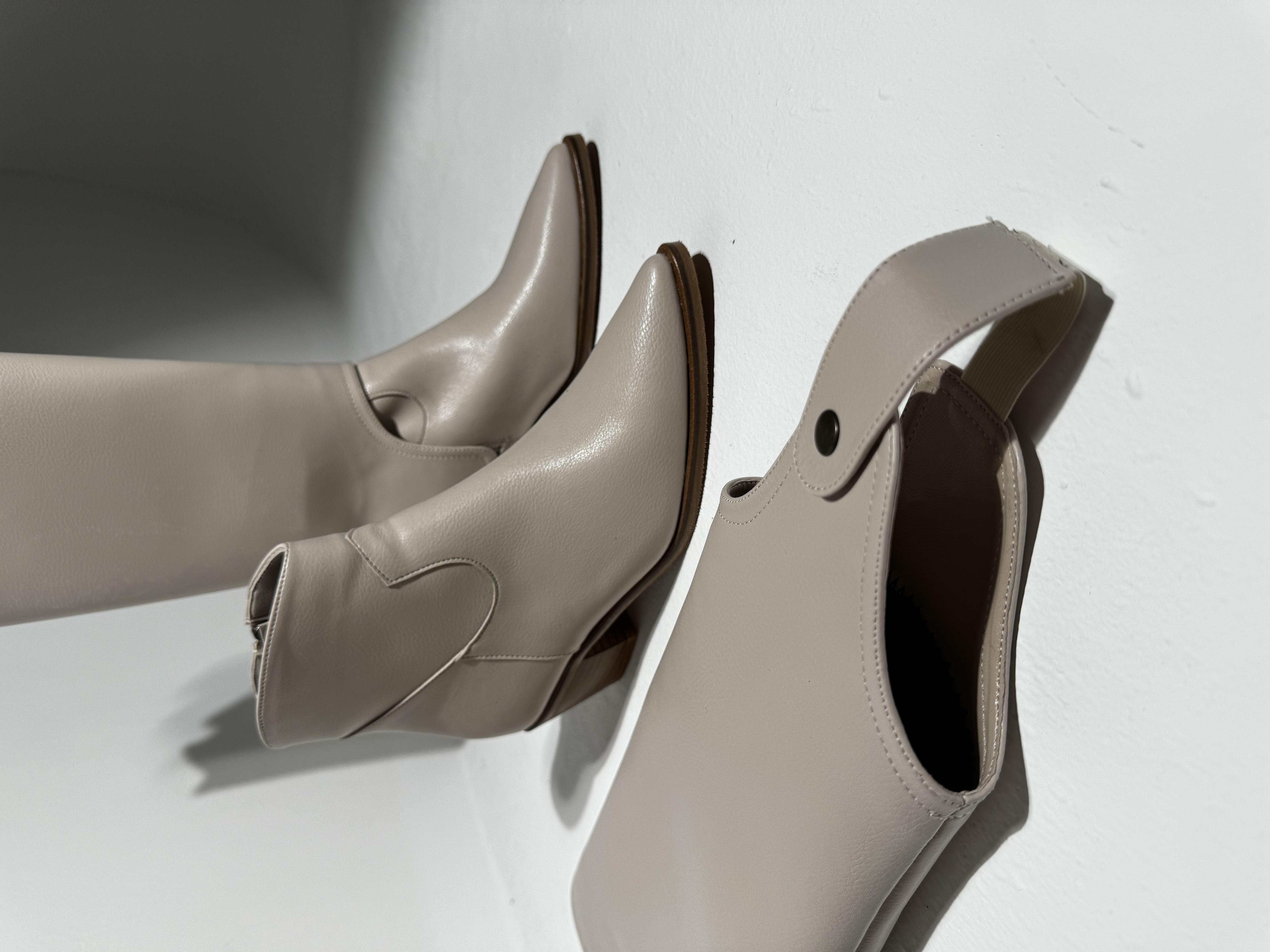 Nayis Bej Cilt Tak Çıkar Detaylı Kadın Bot ve Çizme