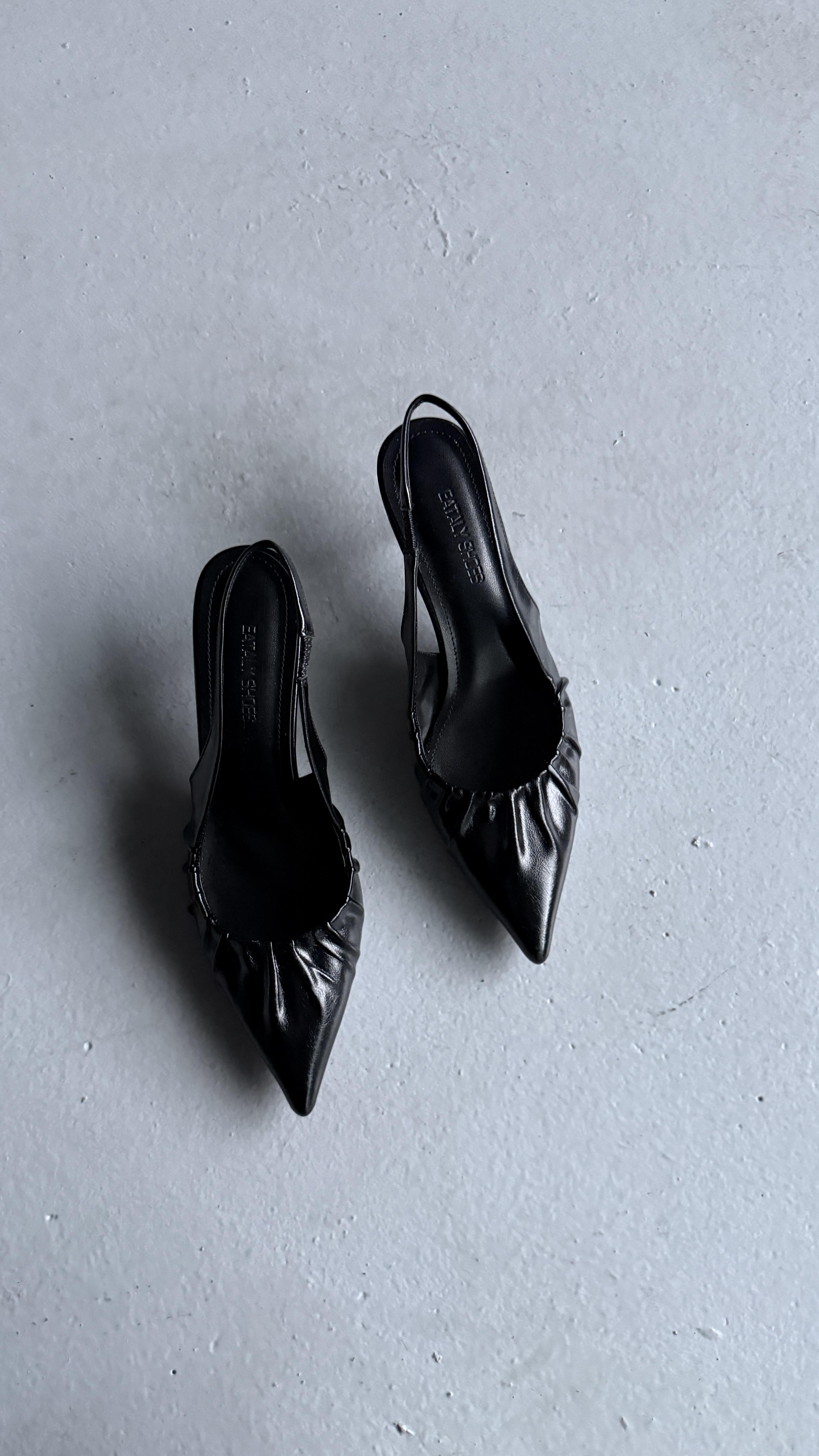 Novera Siyah Büzgülü Topuklu Ayakkabı