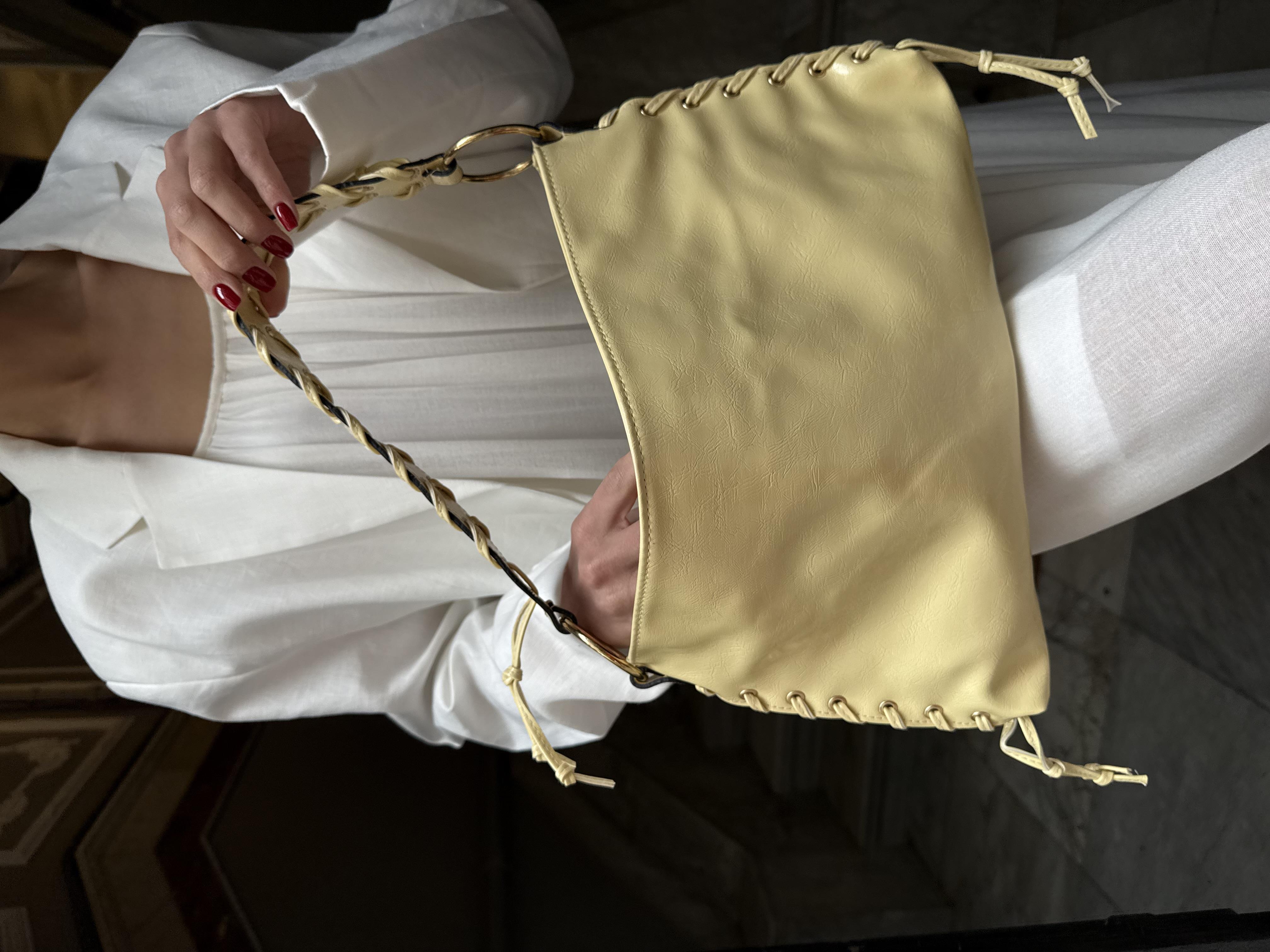 Örgü Detaylı Kırışık Deri Çanta Sarı