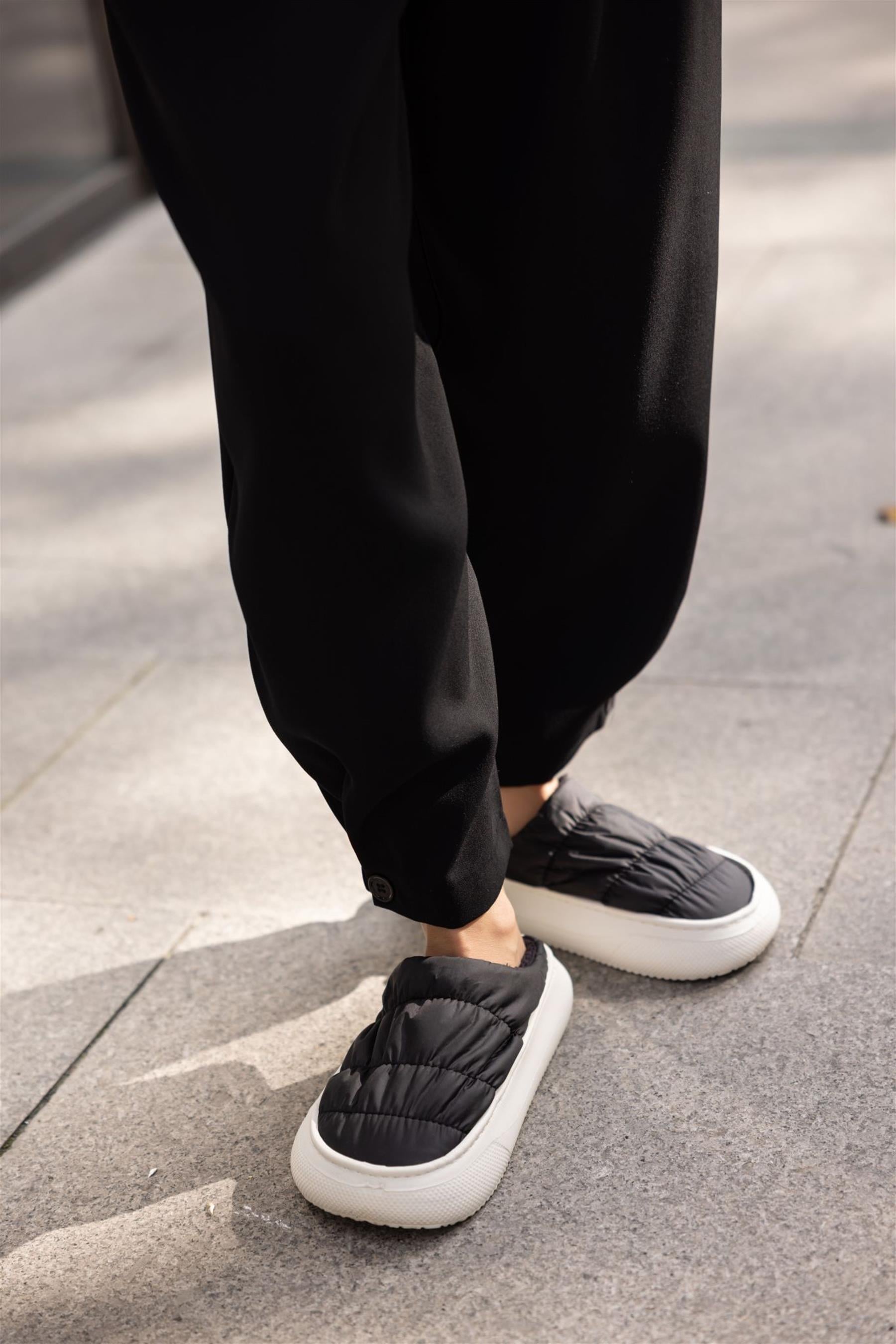 Poppy Siyah Paraşüt