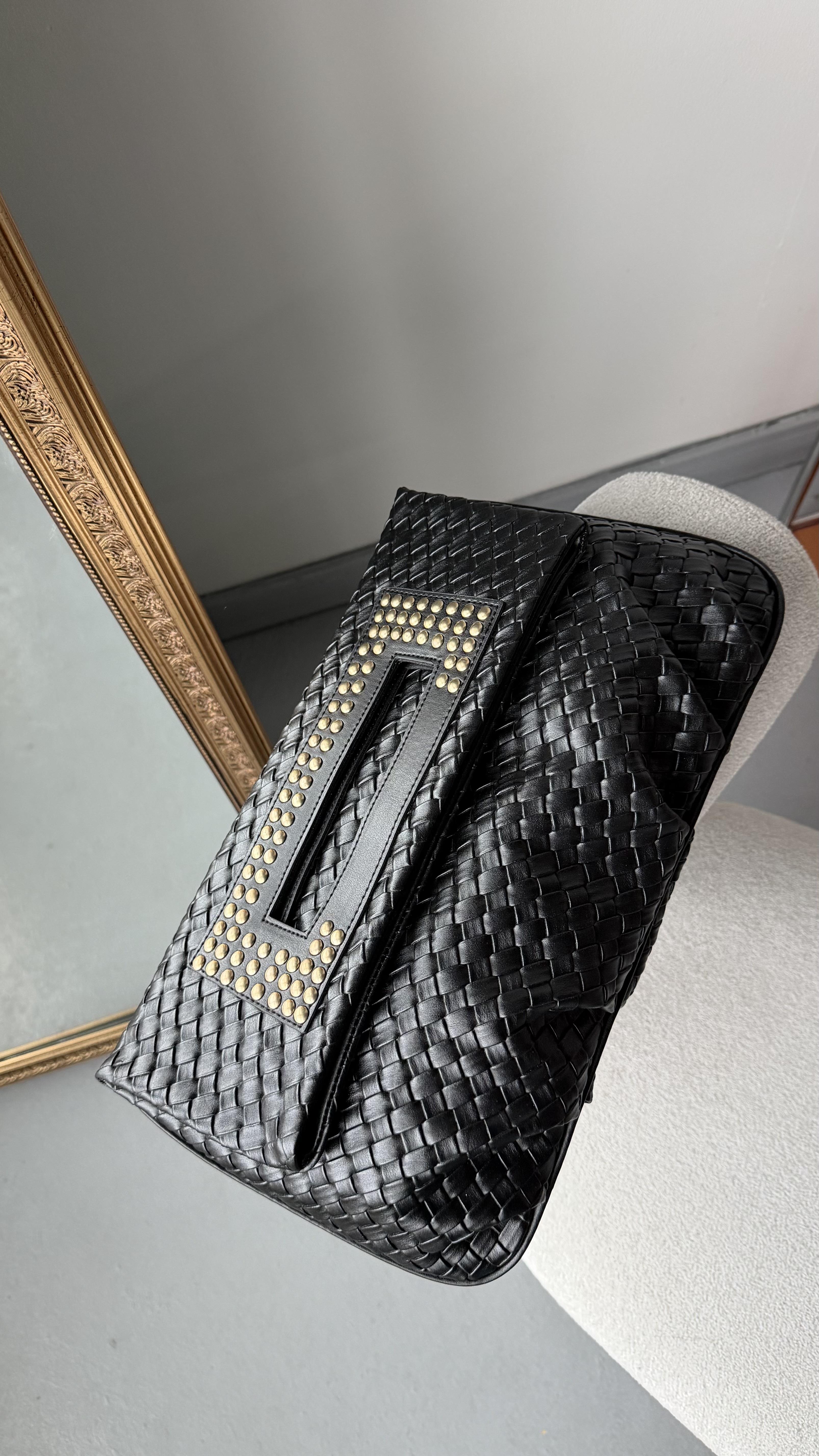 Quiet Rouge Siyah Örgü Deri Clutch Çanta