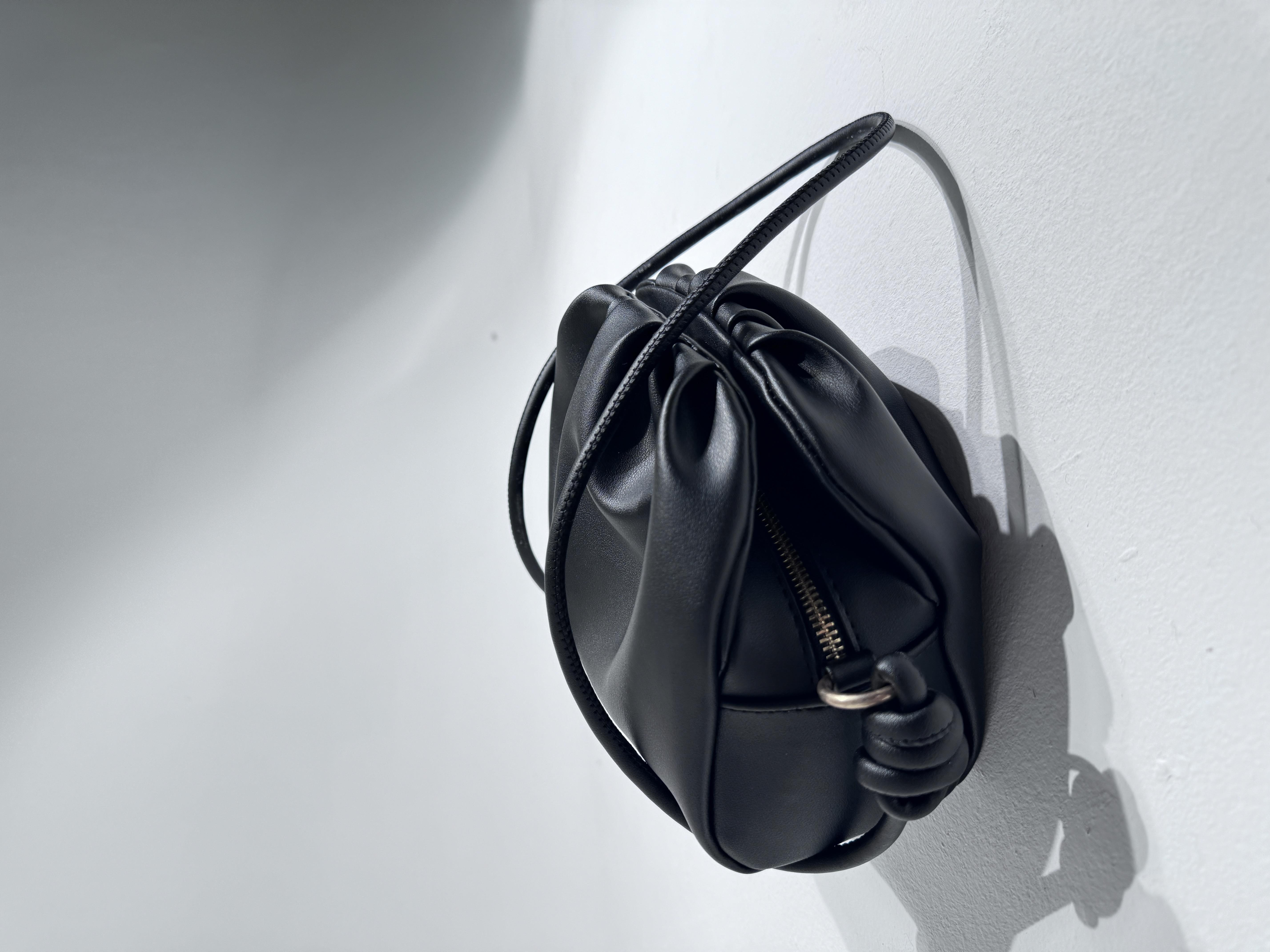 Sage Siyah Cilt Görünüm Fermuar ve Çıt Çıt Detaylı Kadın Çanta 