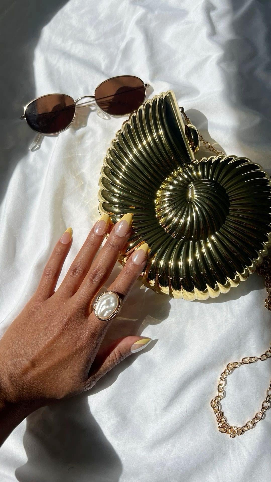 Salyangoz Model Gold Kutu Çanta
