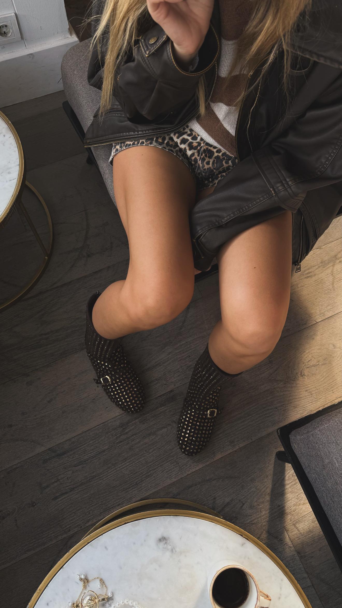 Shila Kahve Taşlı Fermuarlı Bot 