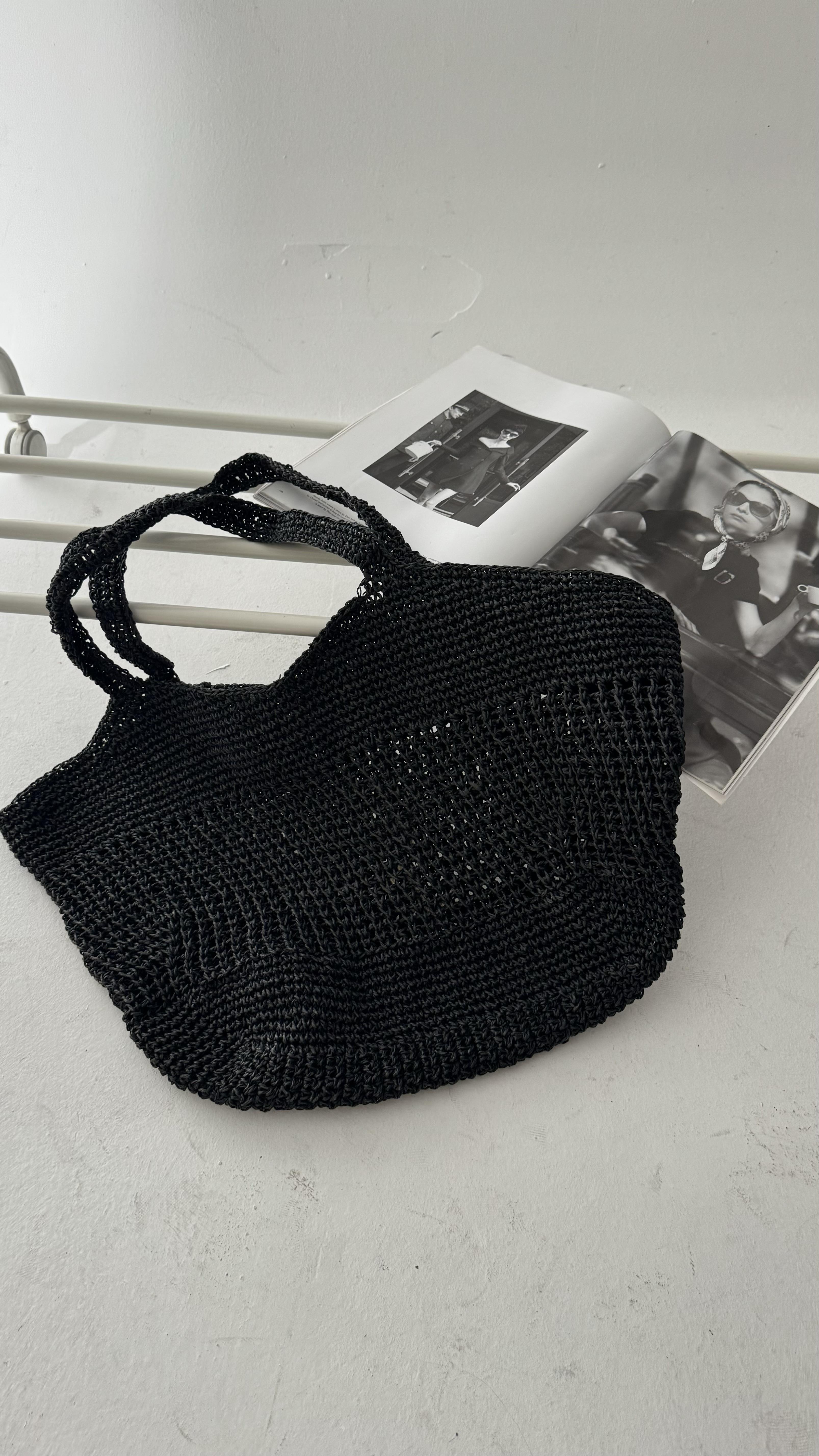 Siyah Trend Gold Tokalı Çanta