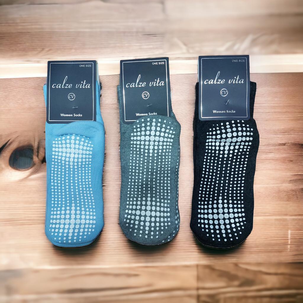 3LÜ SET TABANI SİLİKONLU PLATES & YOGA KADIN YARIM KONÇ ÇORAP