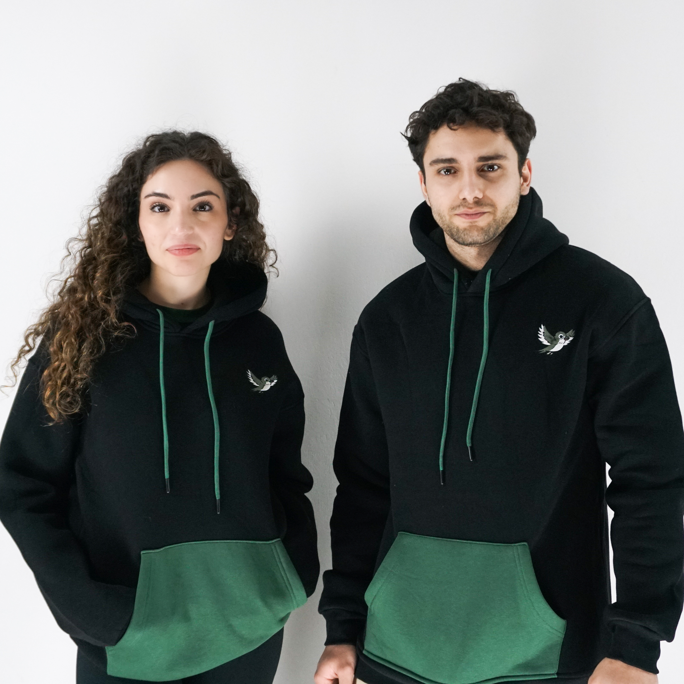Yuvaya Doğru Kırlangıç Hoodie Siyah