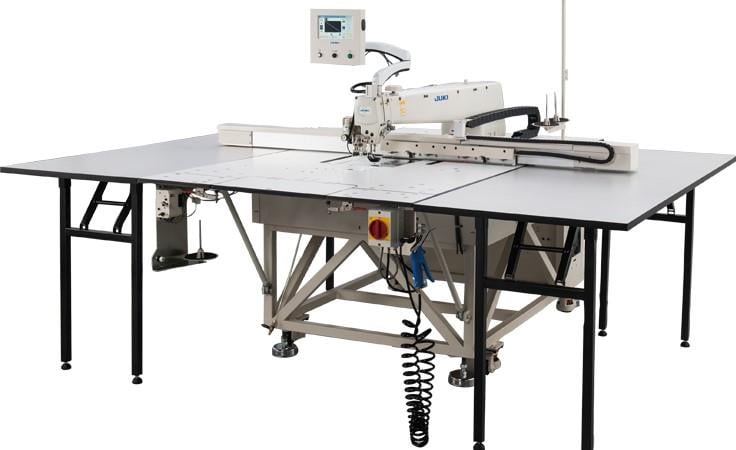 JUKİ Geniş Alanlı Desen Dikiş Otomatı. 1.200 x 700 mm. 3.000 Devir/Dakika.
