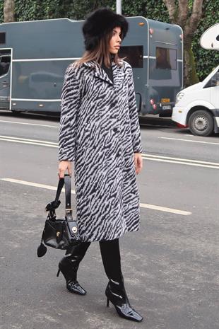 Zebra Desenli Kaşe Kaban 7124