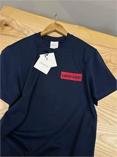 MEN1431 CK KIRMIZI BASKILI LACİVERT T-SHIRT