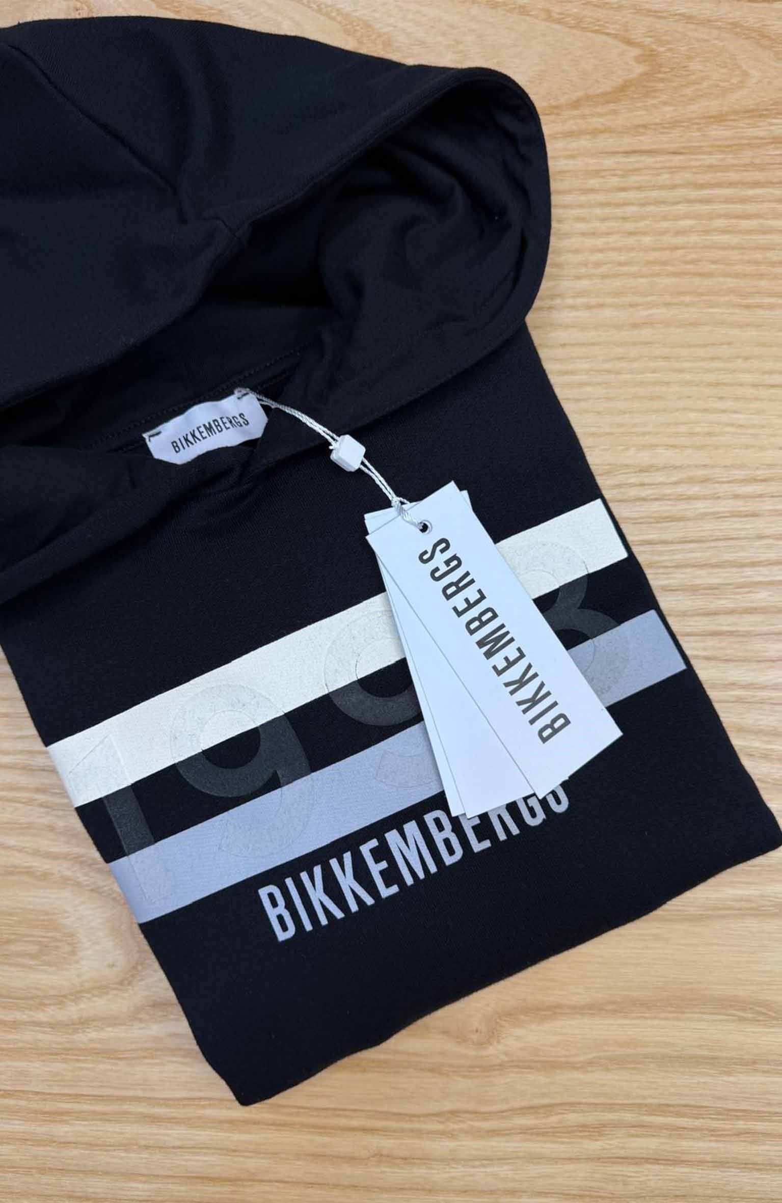 C2830 BKKMBRG BASKILI KAPÜŞONLU SİYAH SWEAT