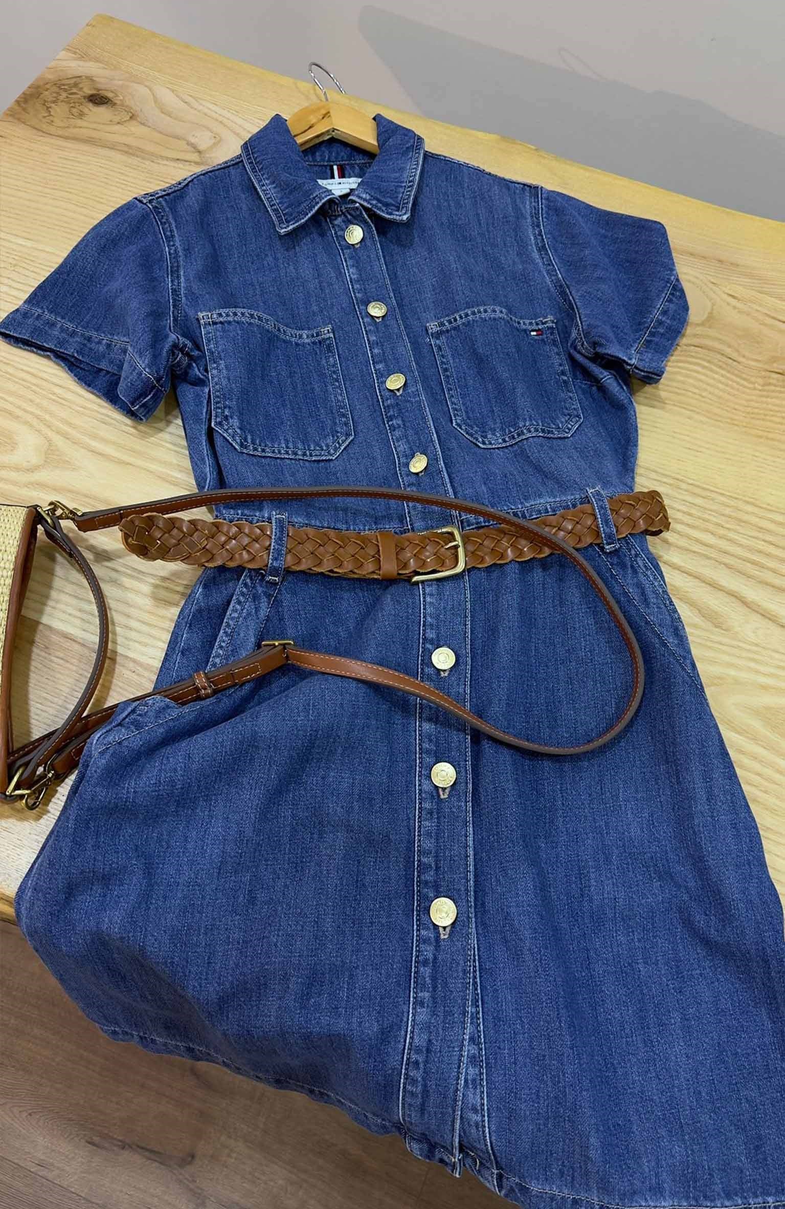 K3980 TM GOLD DÜĞMELİ MAVİ DENİM ELBİSE