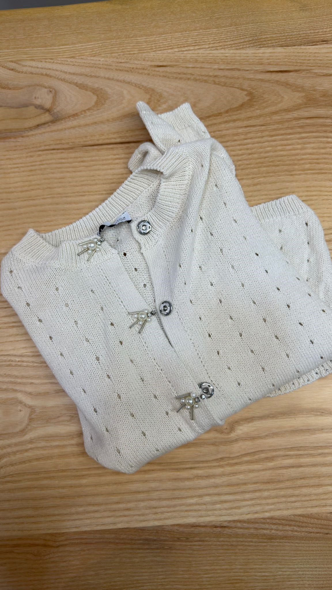 K4531 İNCİ DETAYLI KREM HIRKA