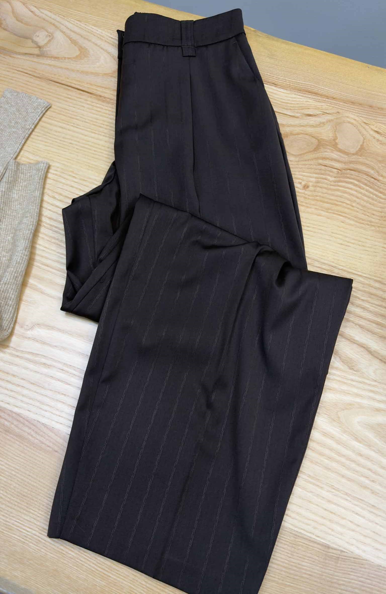 K4710 TONATON ÇİZGİLİ PİLELİ ACI KAHVE KUMAŞ PANTOLON