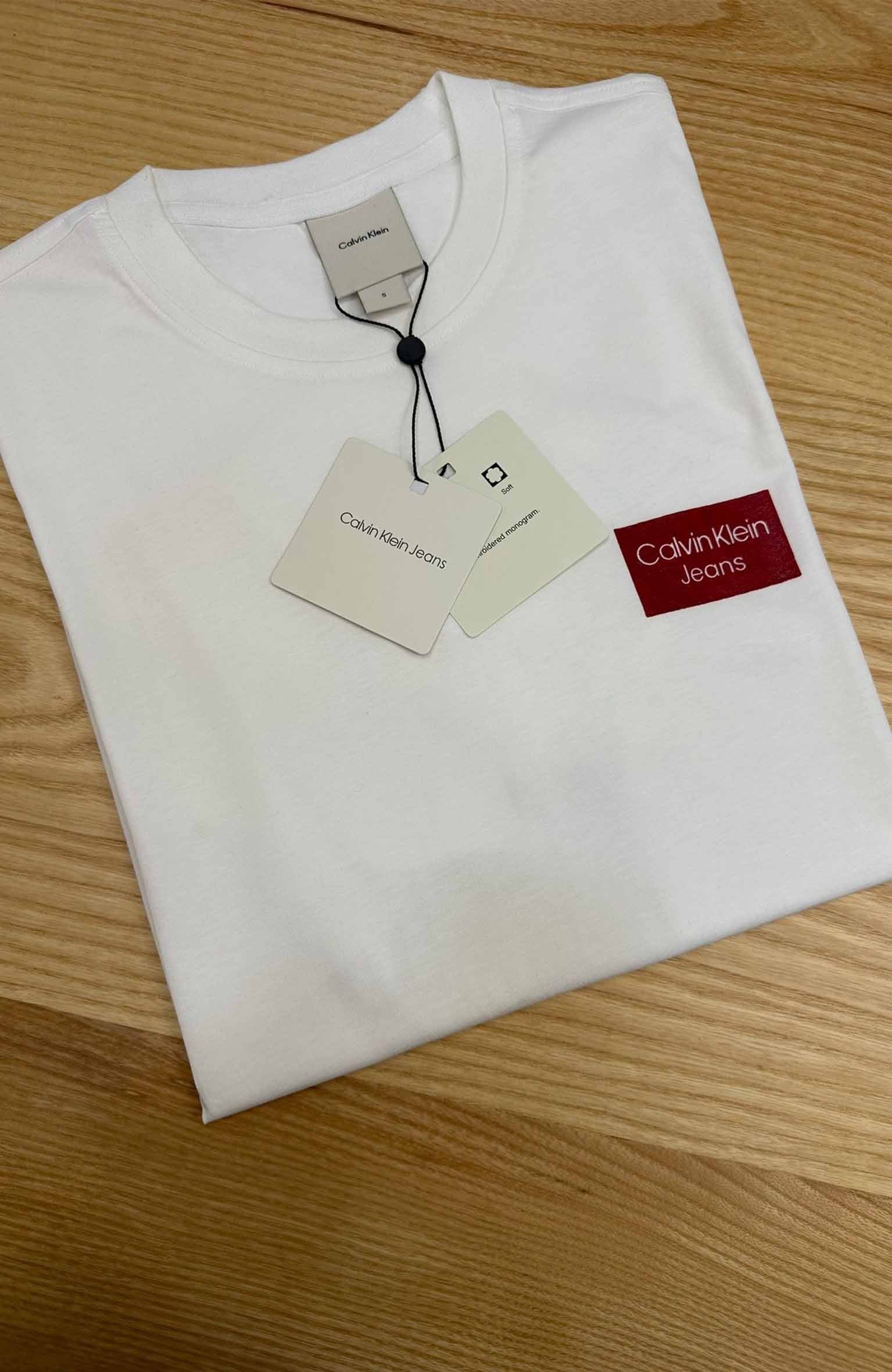 MEN1358 CK KIRMIZI BASKILI BEYAZ T-SHIRT