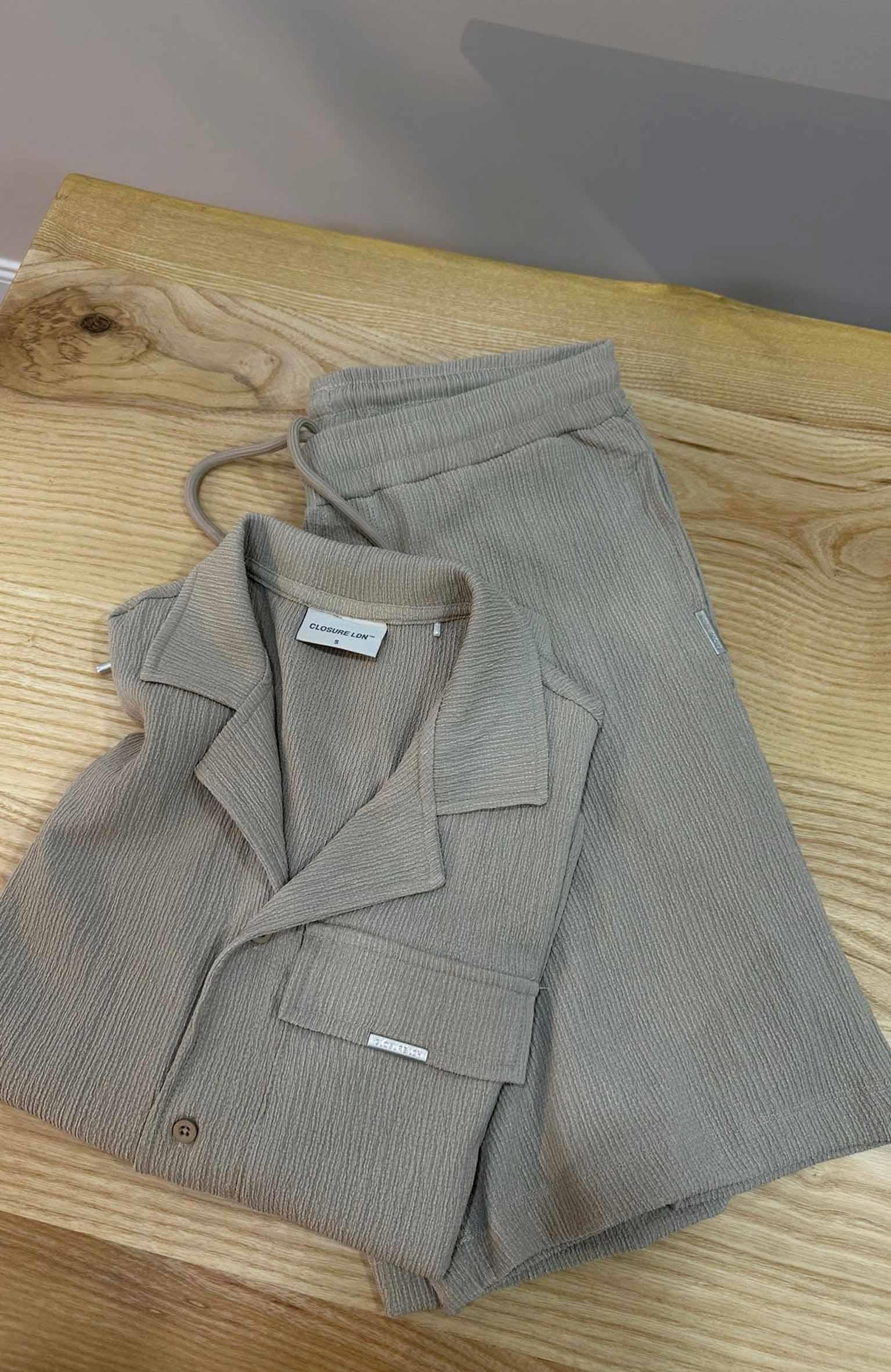 MEN1482 C.L KRİNKIL KUMAŞ BEJ ŞORTLU TAKIM