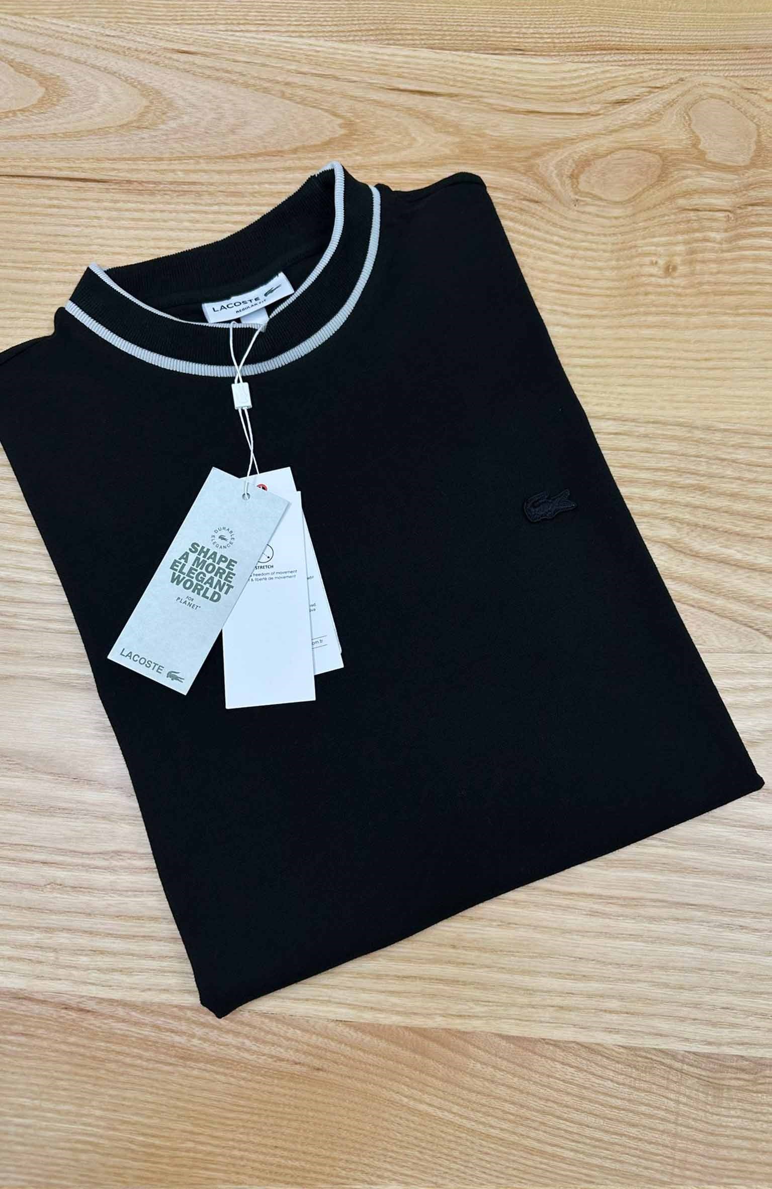 MEN1770 LCS DOKUMA YAKA DETAYLI SİYAH T-SHIRT