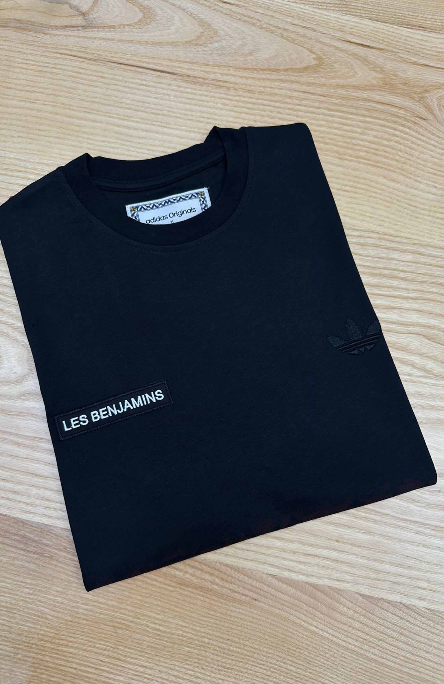 MEN1834 LS&AD İŞ BİRLİKLİ KIRMIZI KİLİM DESENLİ DEGRADE SİYAH T-SHIRT