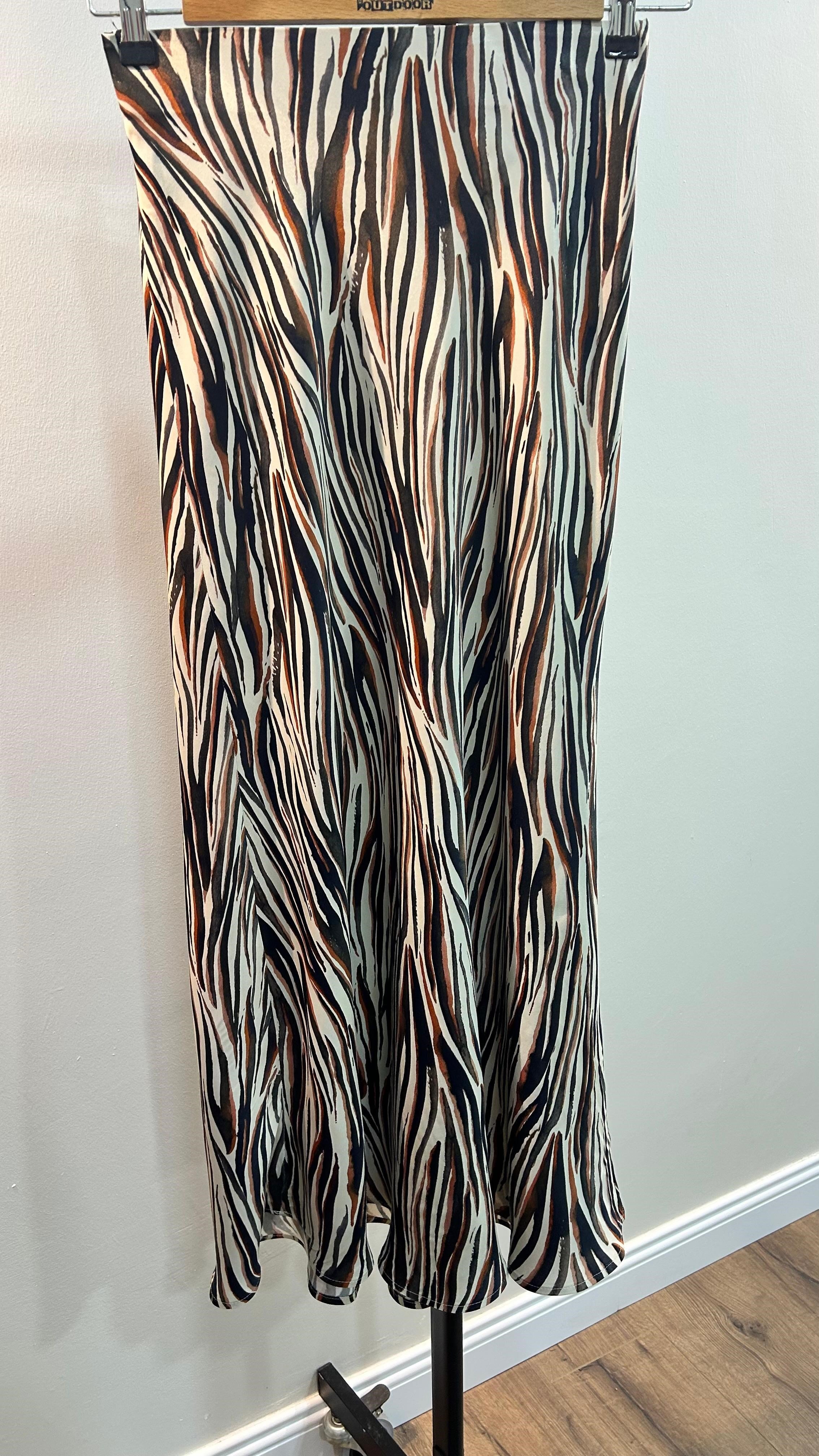 O019 DESENLİ SATEN ETEK