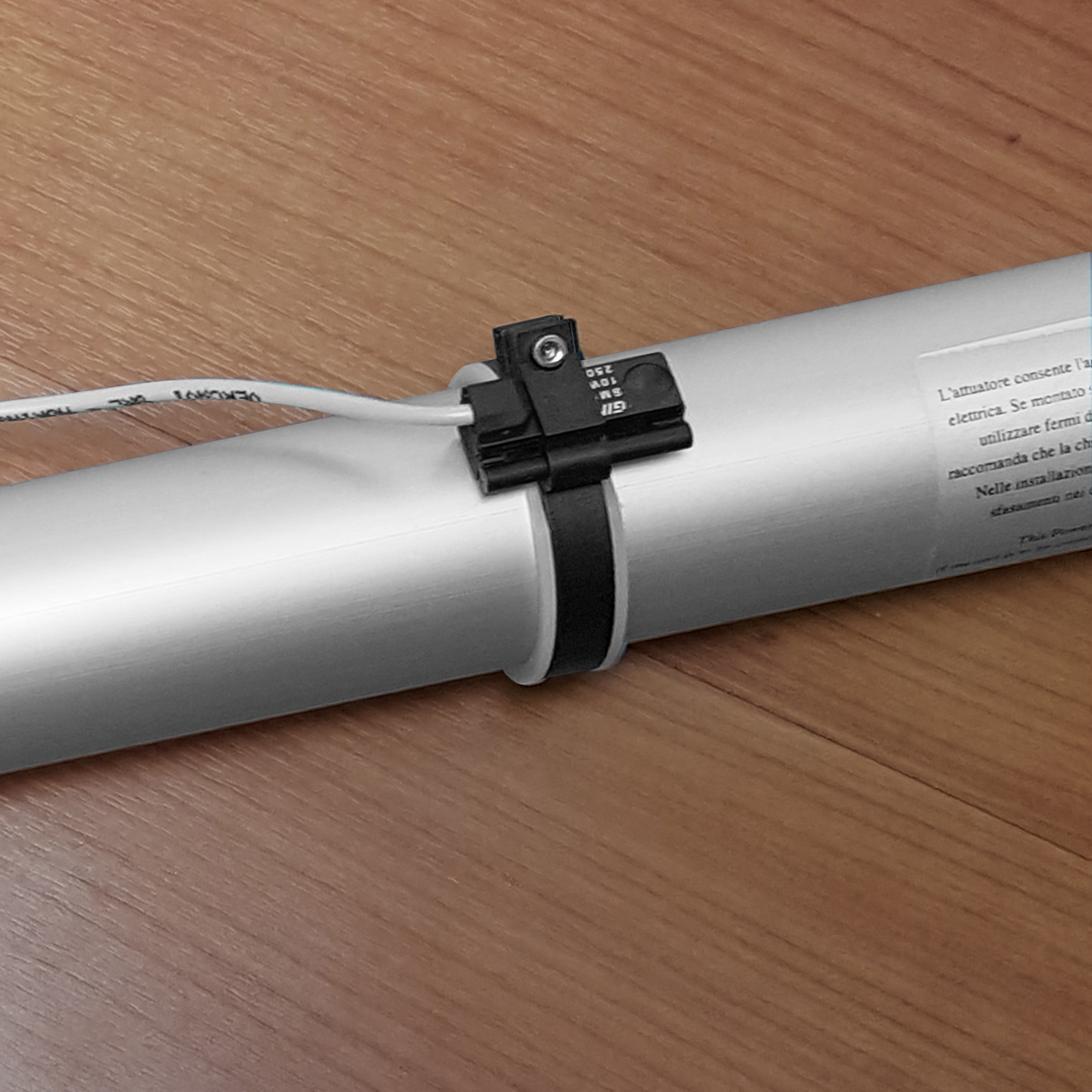 Barka Aktuatör, İtme/Çekme. 100 Kg. 24V - 970mm