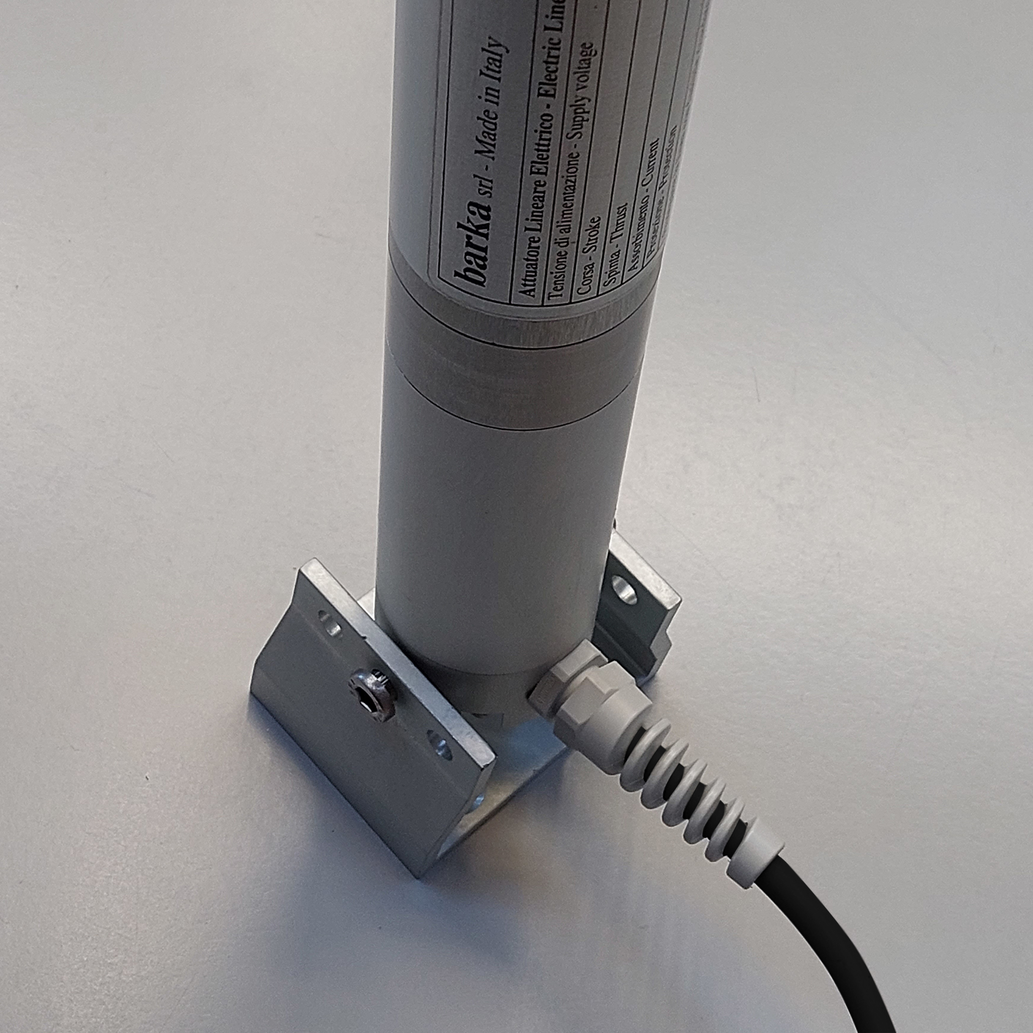 Barka Aktuatör, İtme/Çekme. 300 Kg. 12V - 480mm