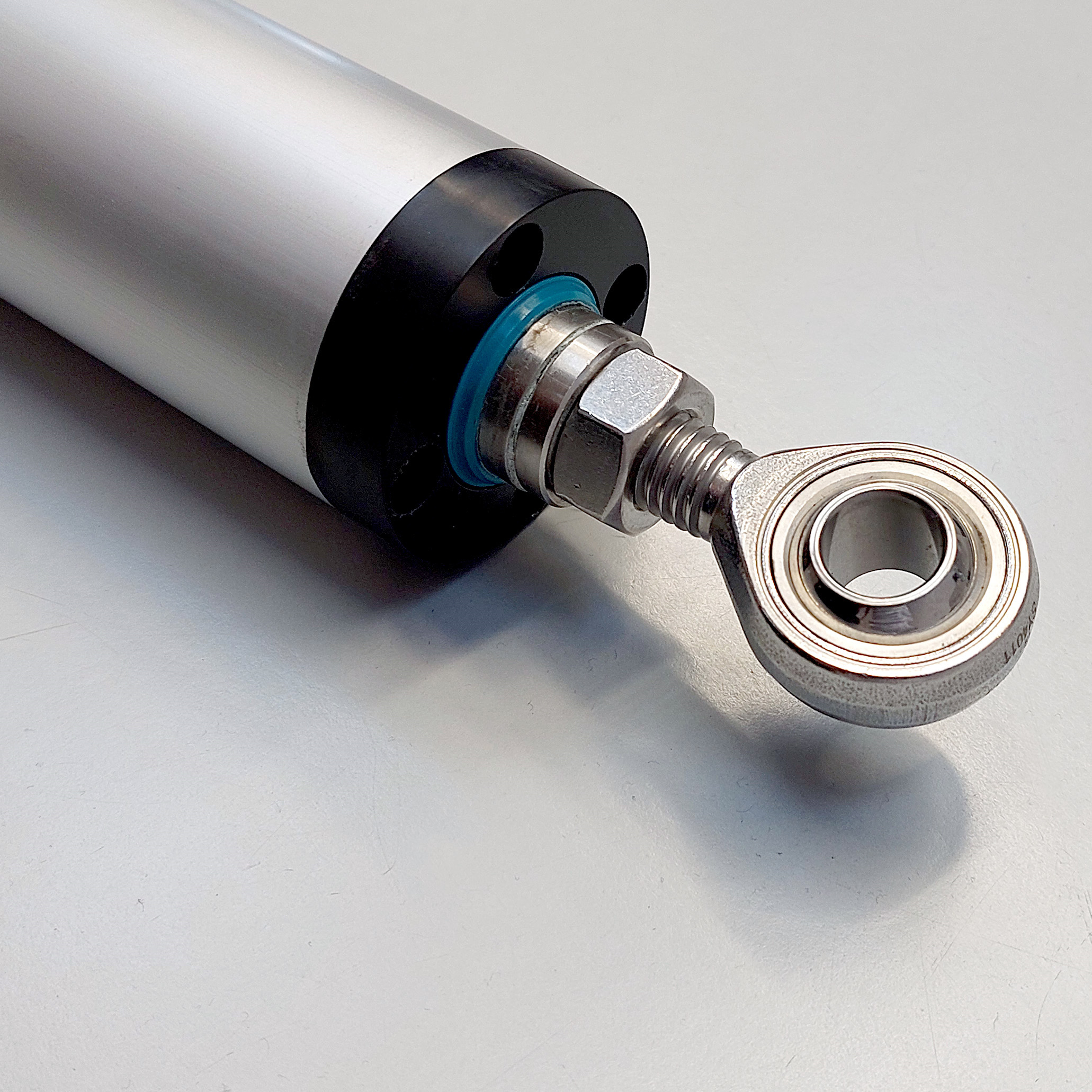 Barka Aktuatör, İtme/Çekme. 1000 Kg. 24V - 150mm