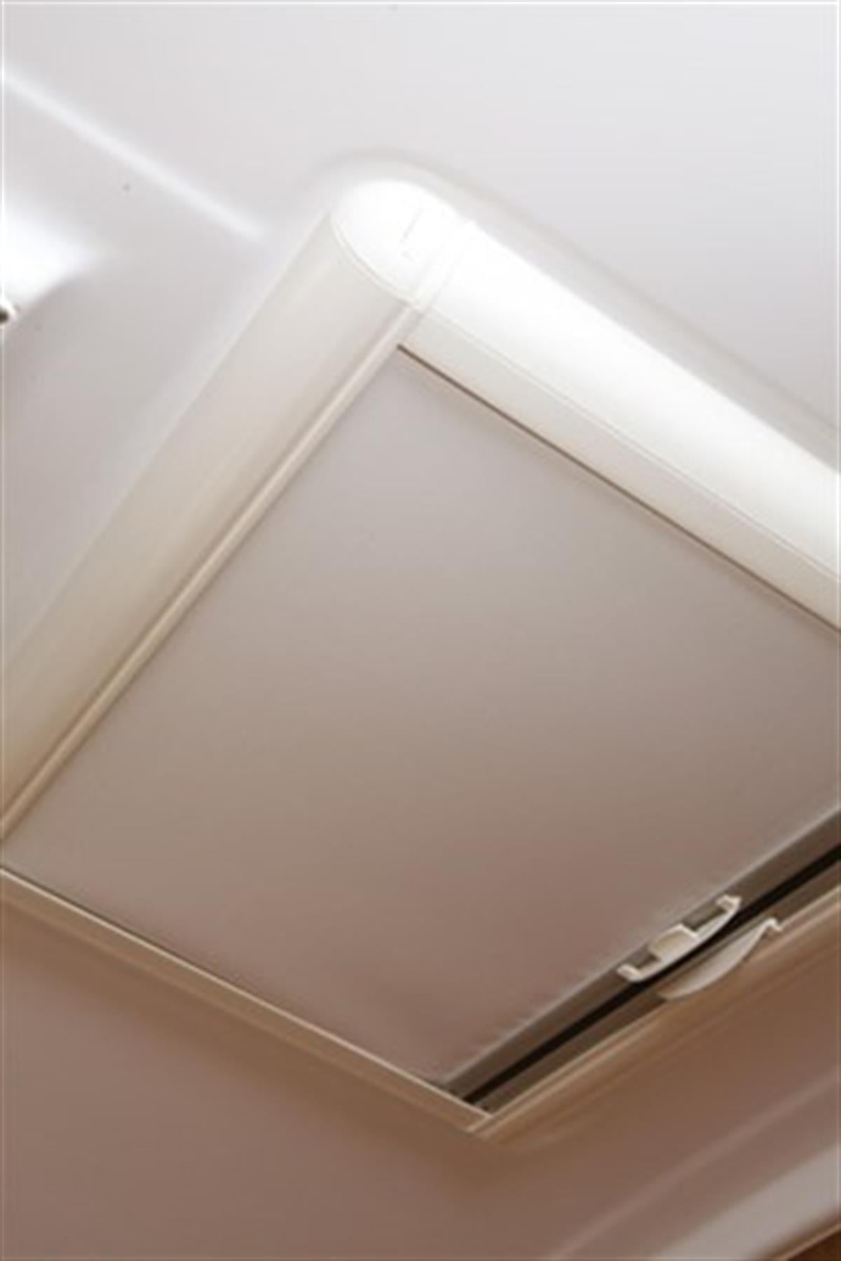 Surface sky screen stor perde