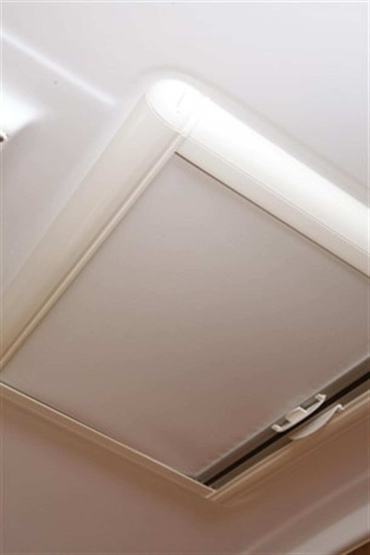 Surface sky screen stor perde