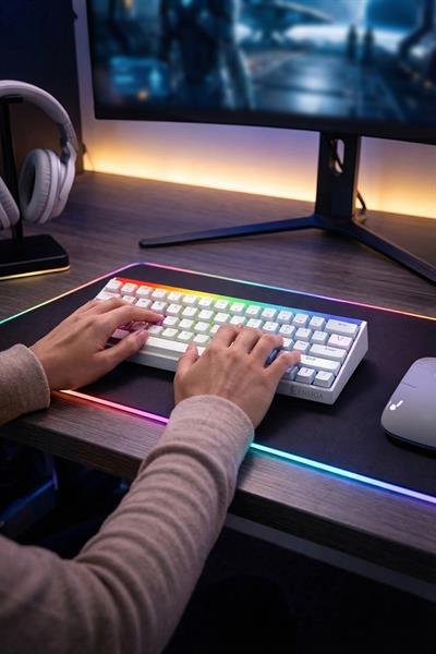 Mekanik Kablolu Oyuncu Klavyesi | RGB Aydınlatmalı 68 Tuş Türkçe Q