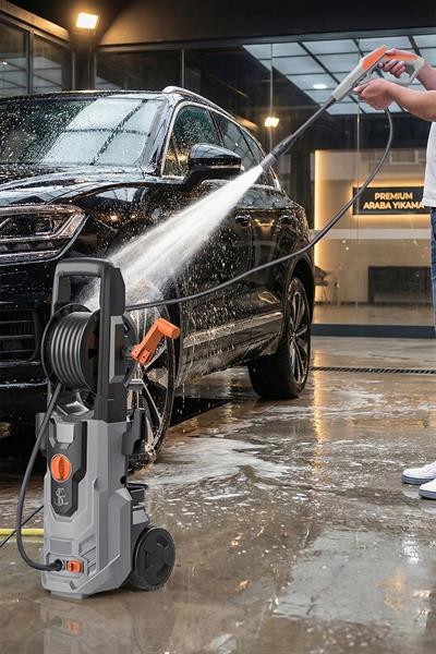 Yüksek Basınçlı Elektrikli Araç Yıkama Makinesi 1100W Uzun Menzilli Tabanca 60 Bar Güçlü Temizlik