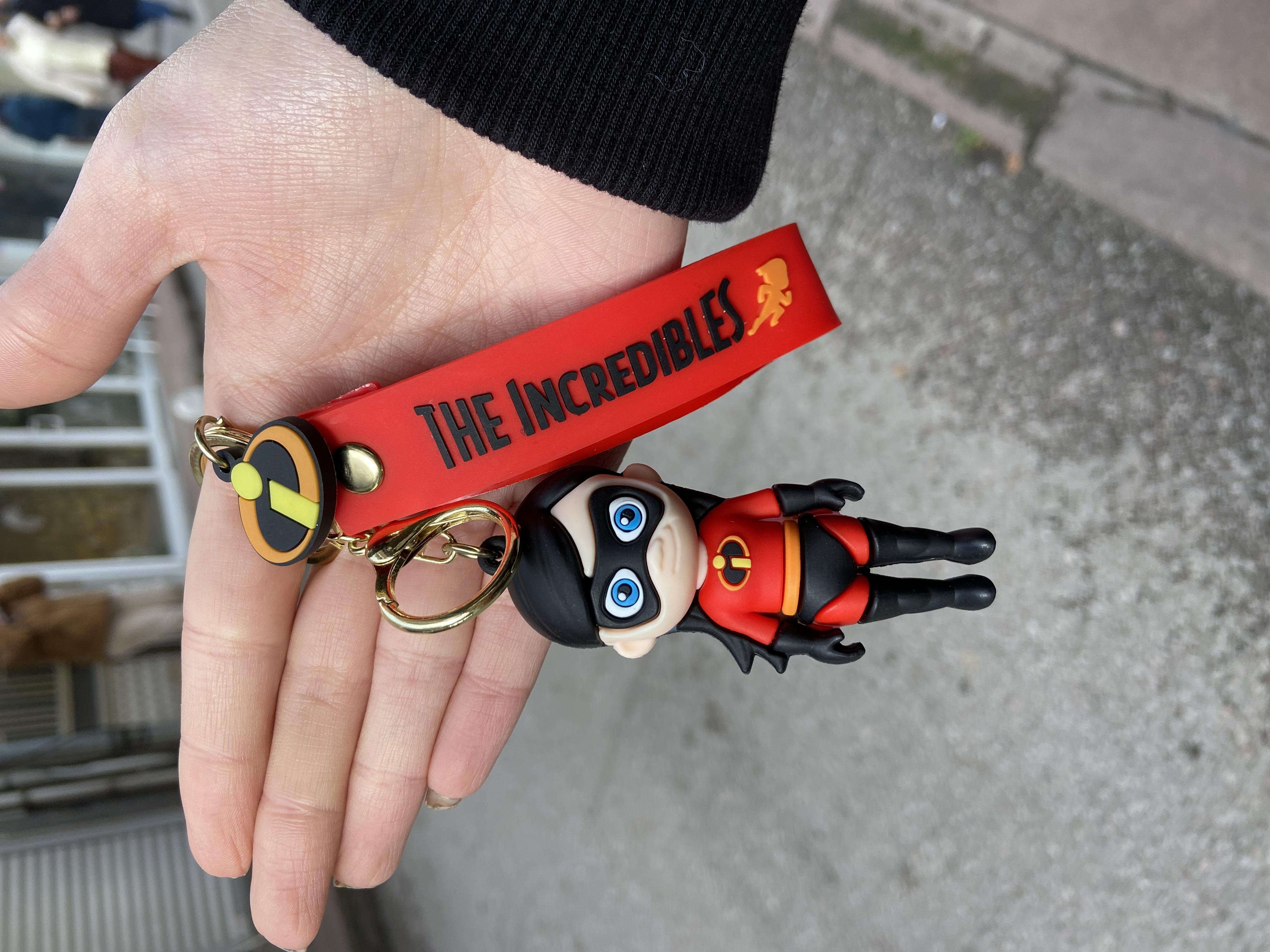 İnanılmaz Aile Silikon Anahatarlık Çanta Süsü Violet Parr