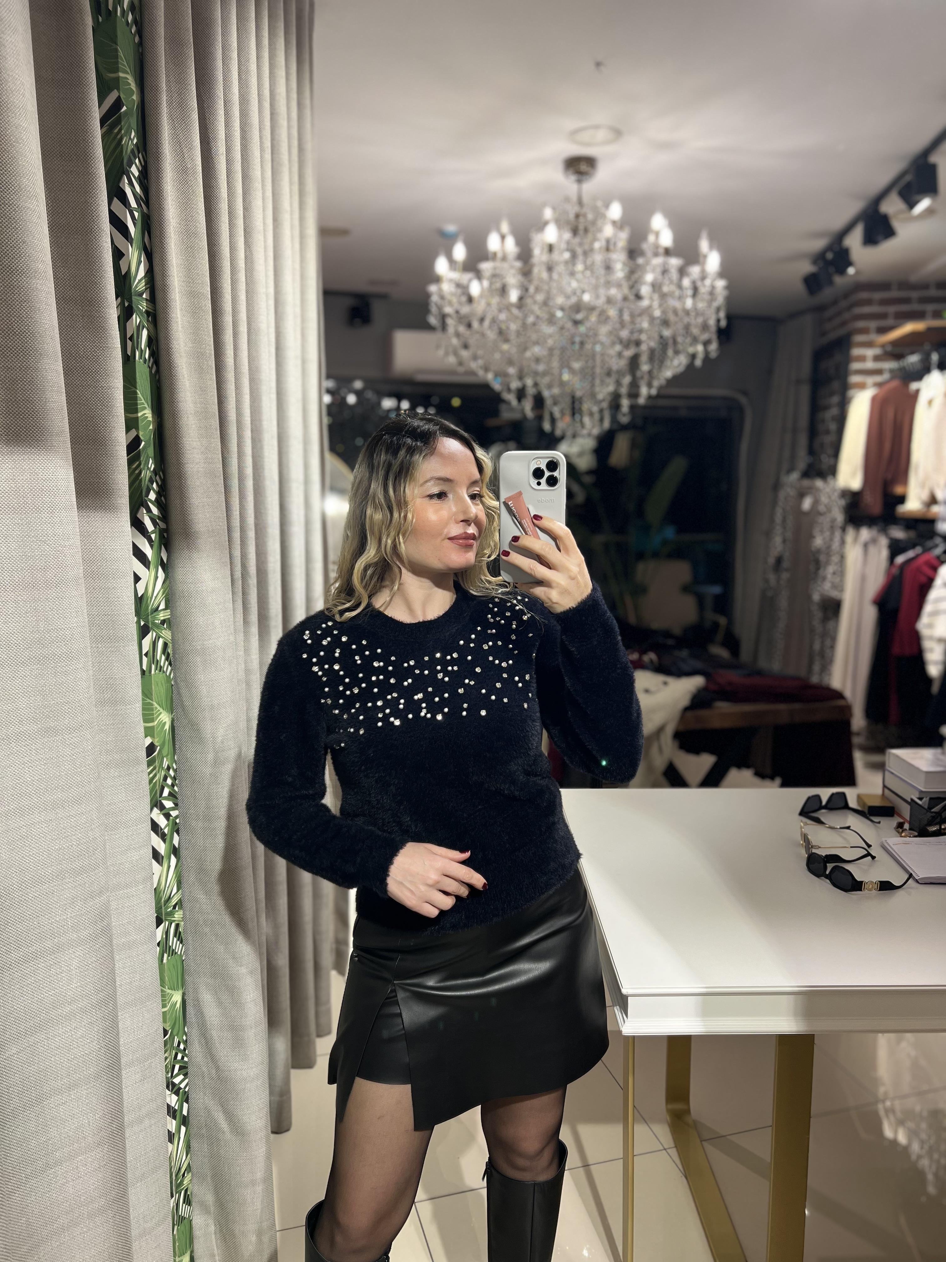 Angora Beyoğlu Taşlı Siyah Kazak