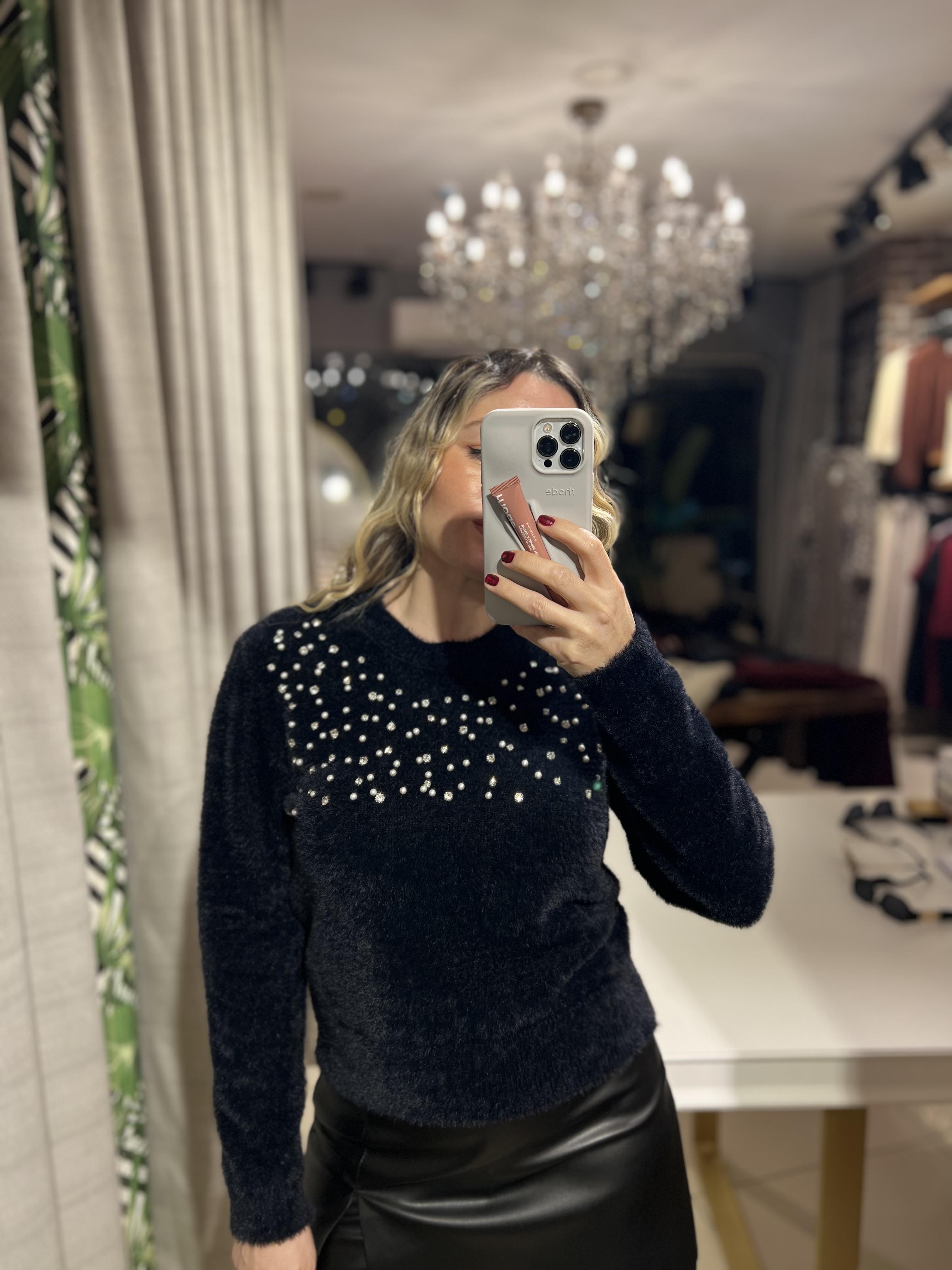 Angora Beyoğlu Taşlı Siyah Kazak